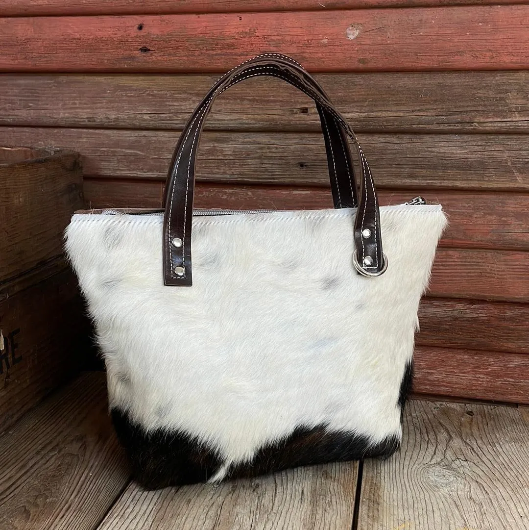 017 Feed Bag - Tricolor w/ Mahogany Brands
