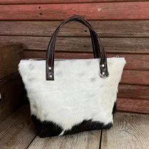 017 Feed Bag - Tricolor w/ Mahogany Brands