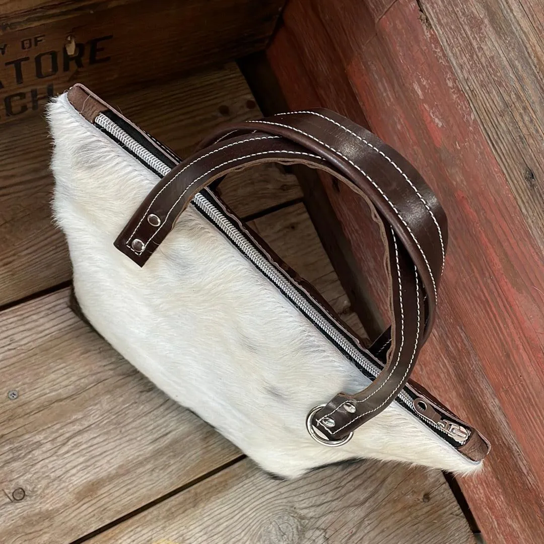 017 Feed Bag - Tricolor w/ Mahogany Brands