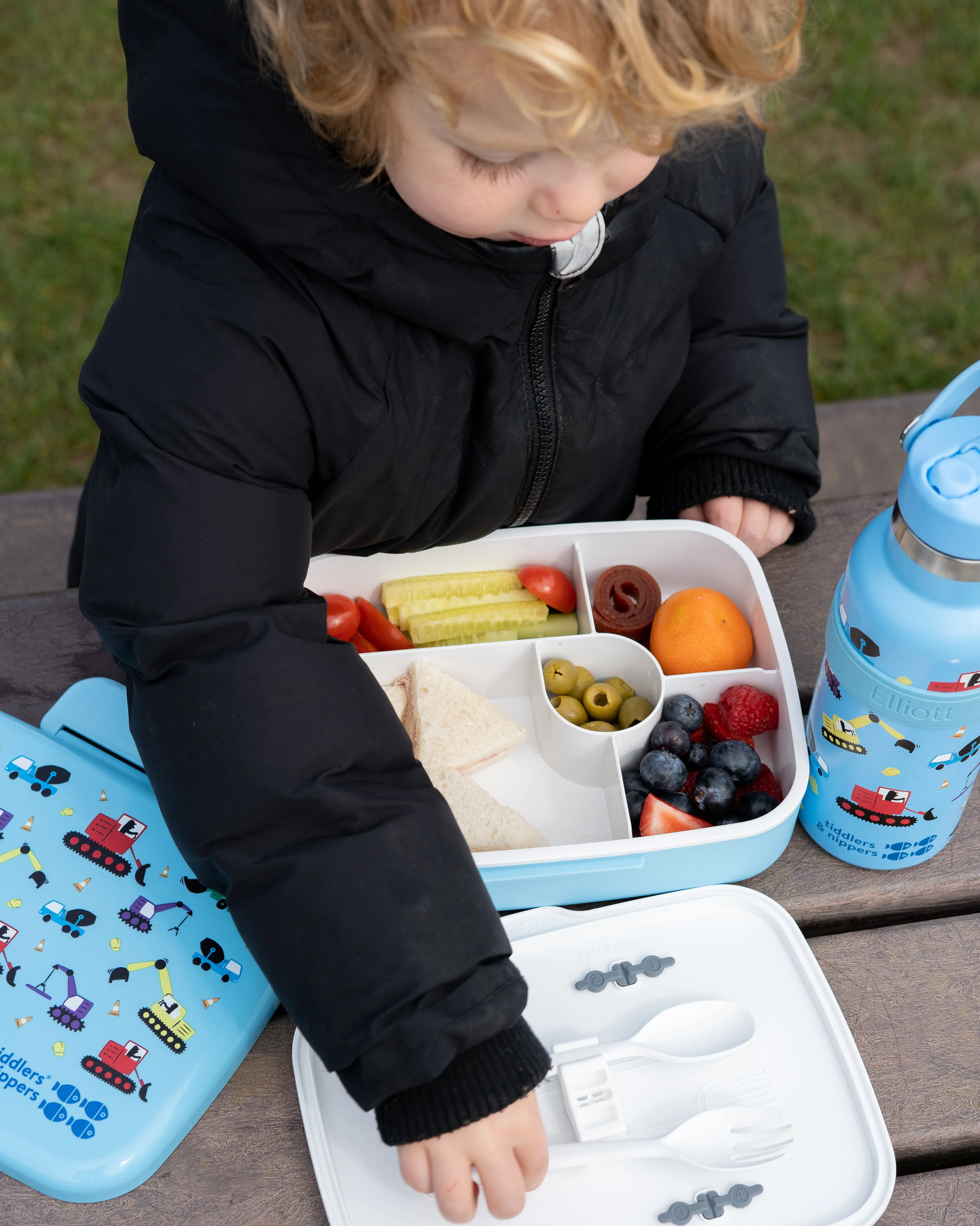 5 Compartment Lunch / Bento Box for Kids & Adults! | Includes Cutlery - Fork & Spoon | Leak-Proof & BPA-Free | Microwave, Freezer & Dishwasher Safe