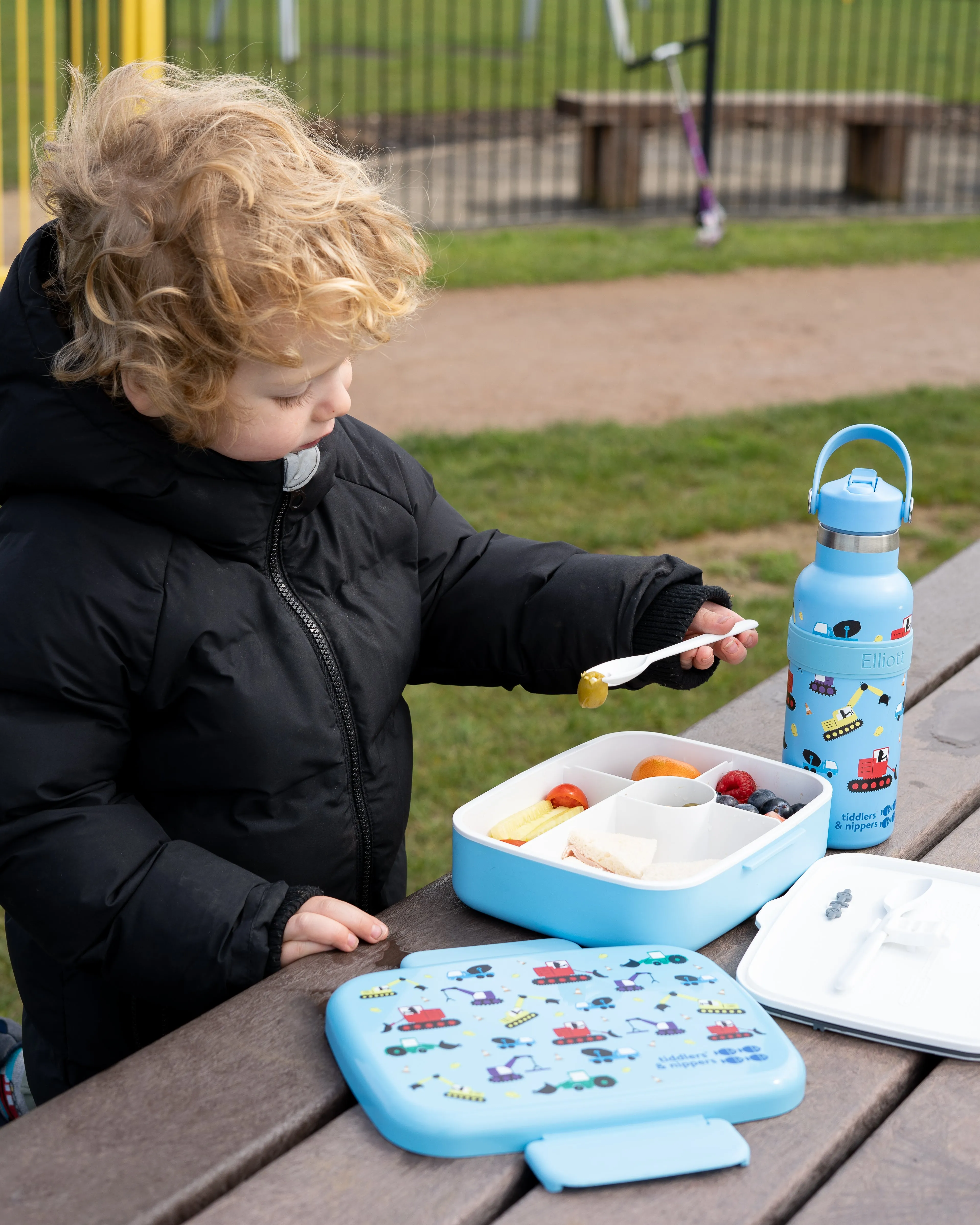 5 Compartment Lunch / Bento Box for Kids & Adults! | Includes Cutlery - Fork & Spoon | Leak-Proof & BPA-Free | Microwave, Freezer & Dishwasher Safe