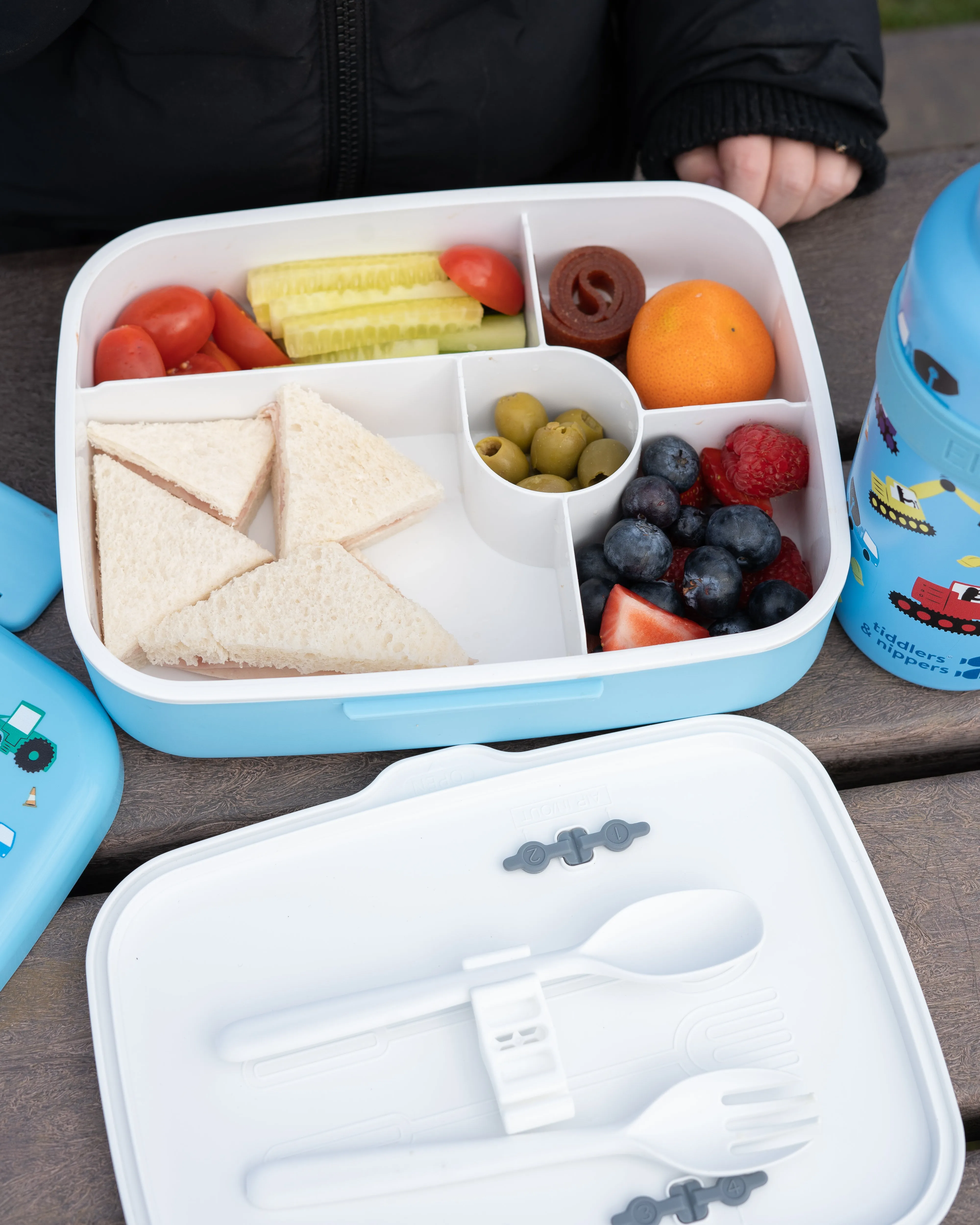 5 Compartment Lunch / Bento Box for Kids & Adults! | Includes Cutlery - Fork & Spoon | Leak-Proof & BPA-Free | Microwave, Freezer & Dishwasher Safe