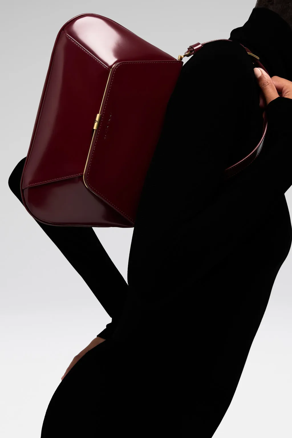 Ami Shoulder Bag Wine Spazzolato And Gold Hardware