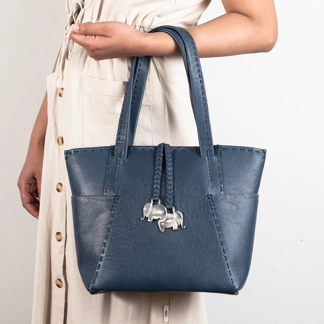 Anesu : Ladies Leather Shopper Handbag in Denim Cayak
