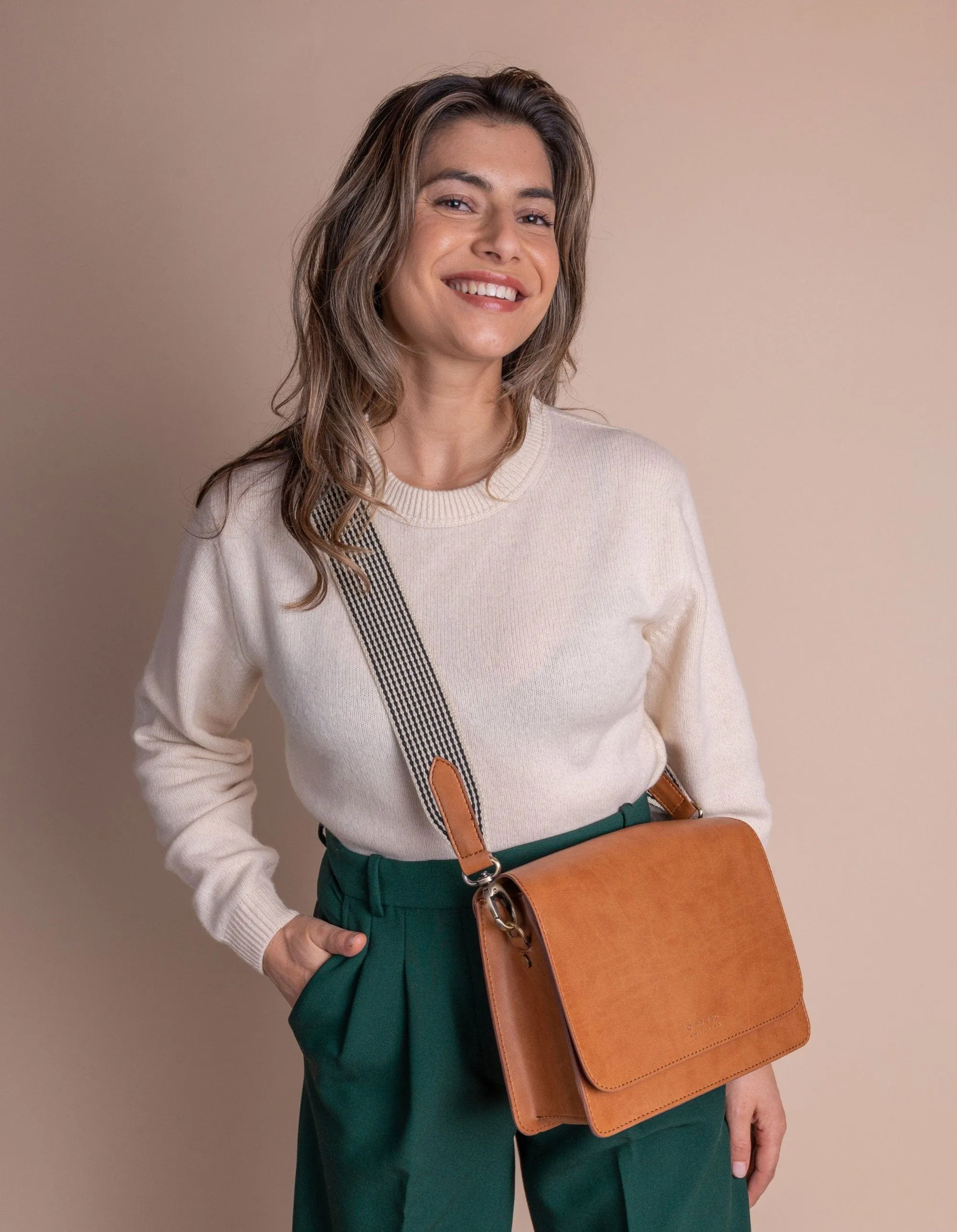 Audrey Apple Leather Vegan Crossbody | Brown