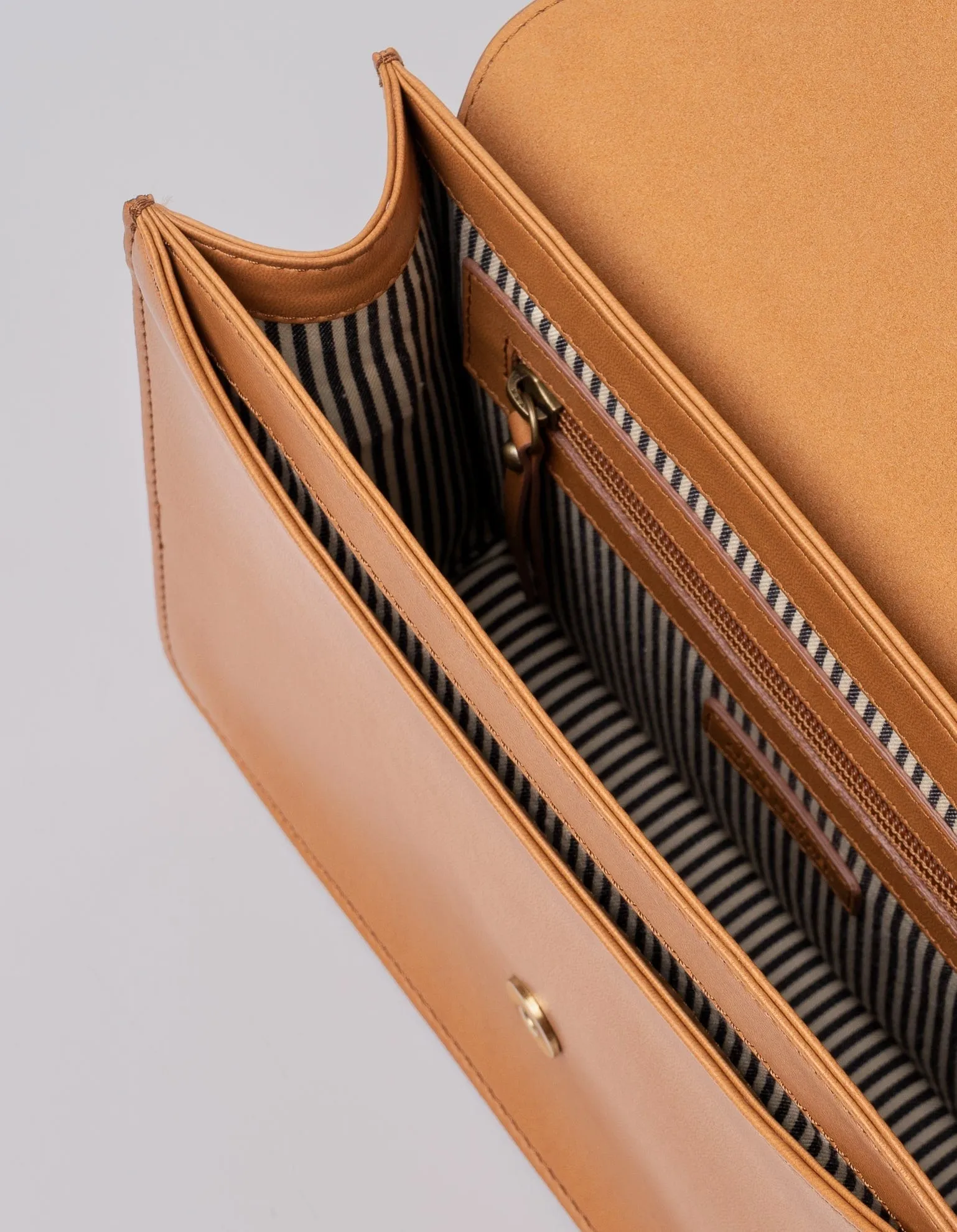 Audrey Apple Leather Vegan Crossbody | Brown