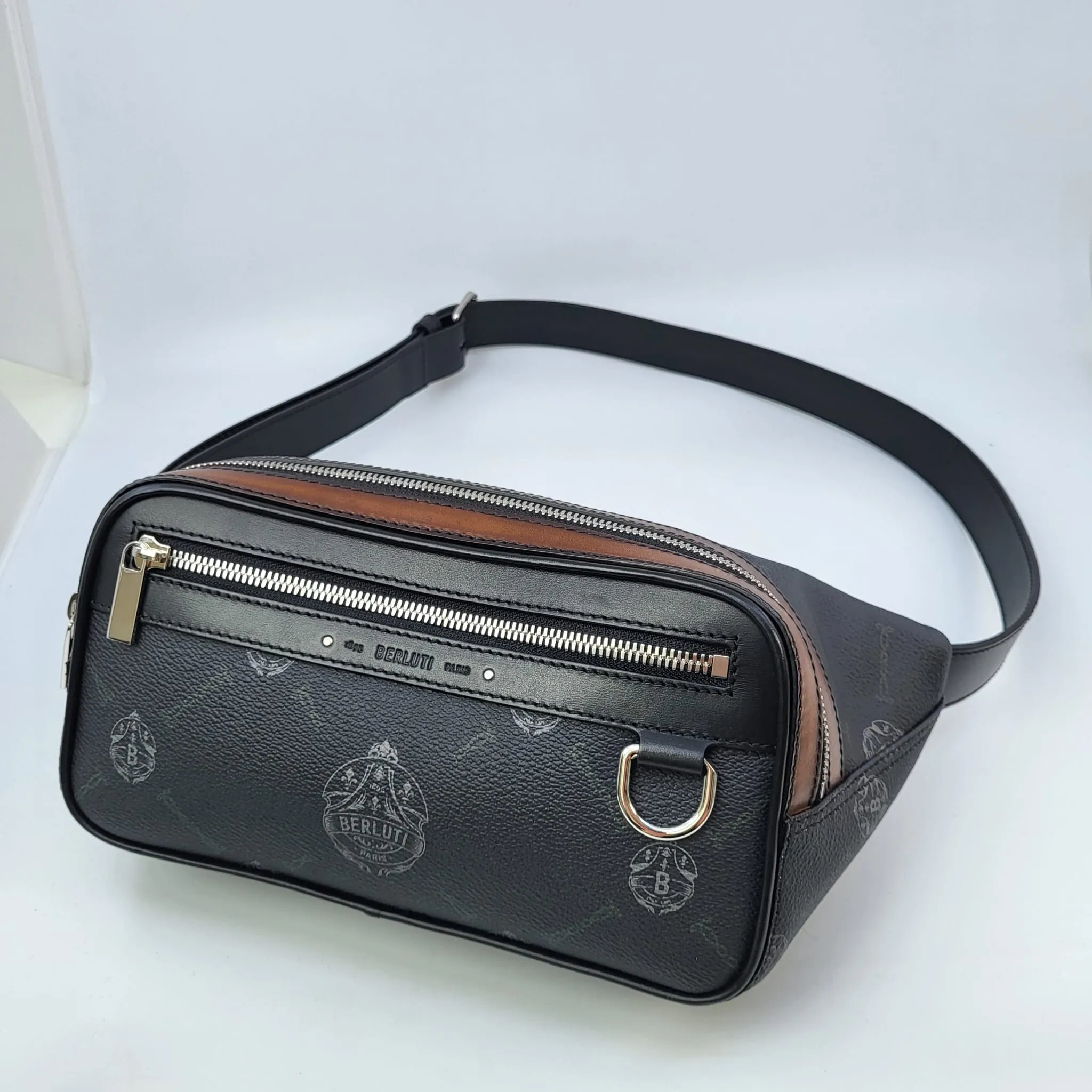 Balade Leather Messenger Bum Bag
