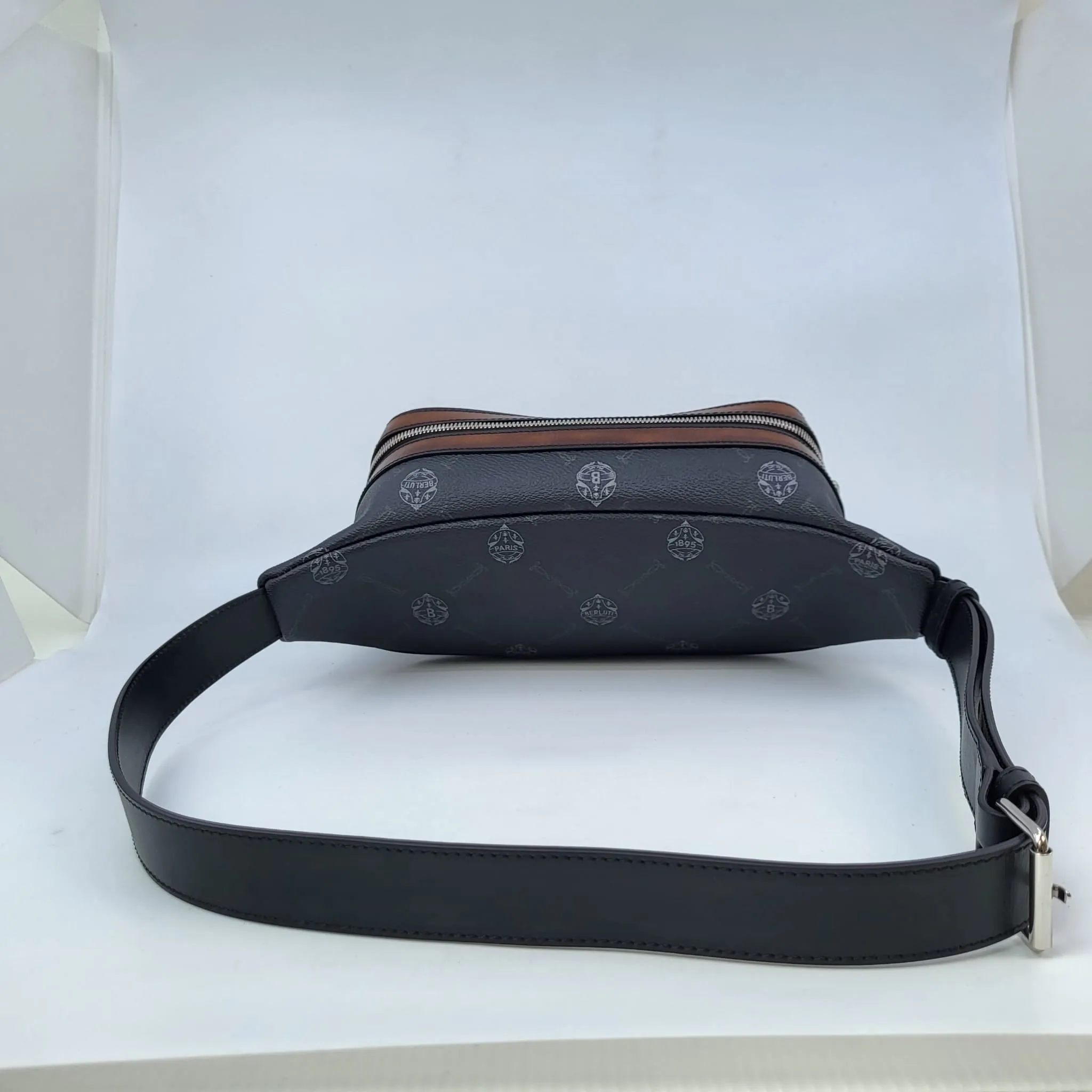 Balade Leather Messenger Bum Bag