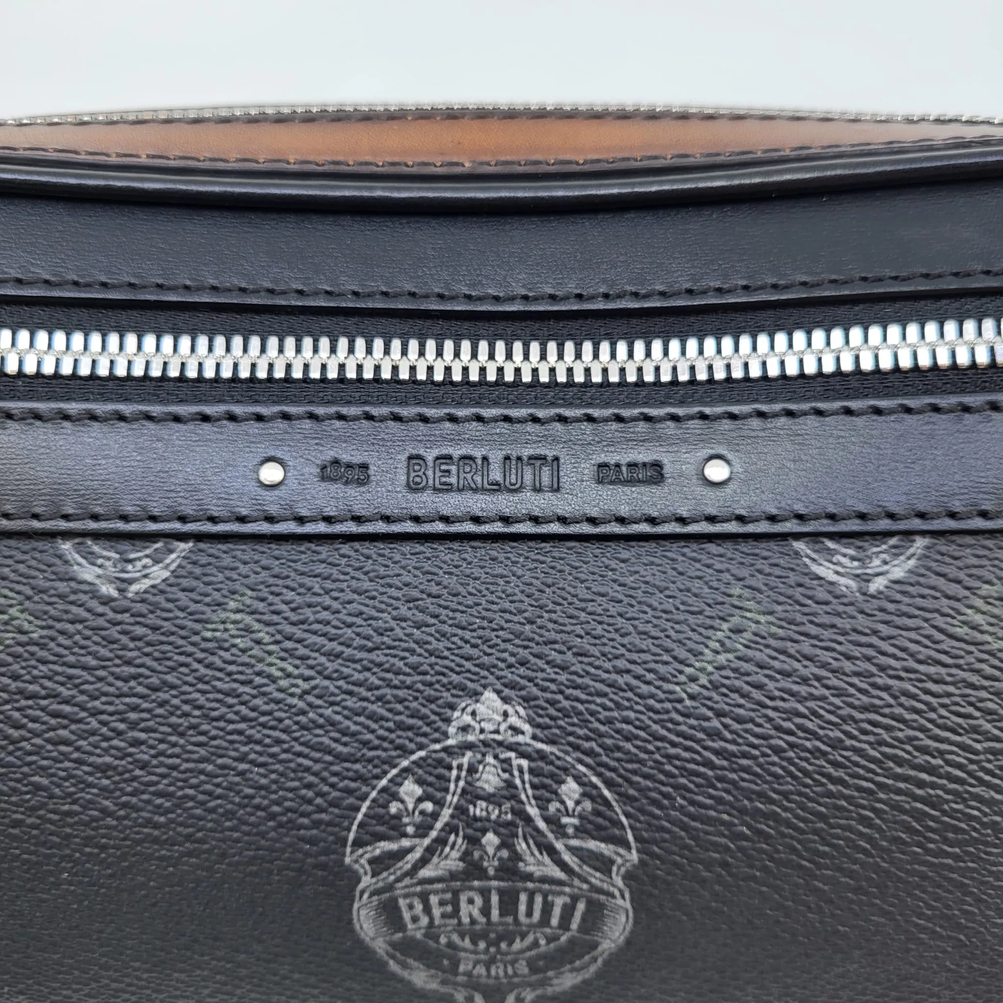 Balade Leather Messenger Bum Bag