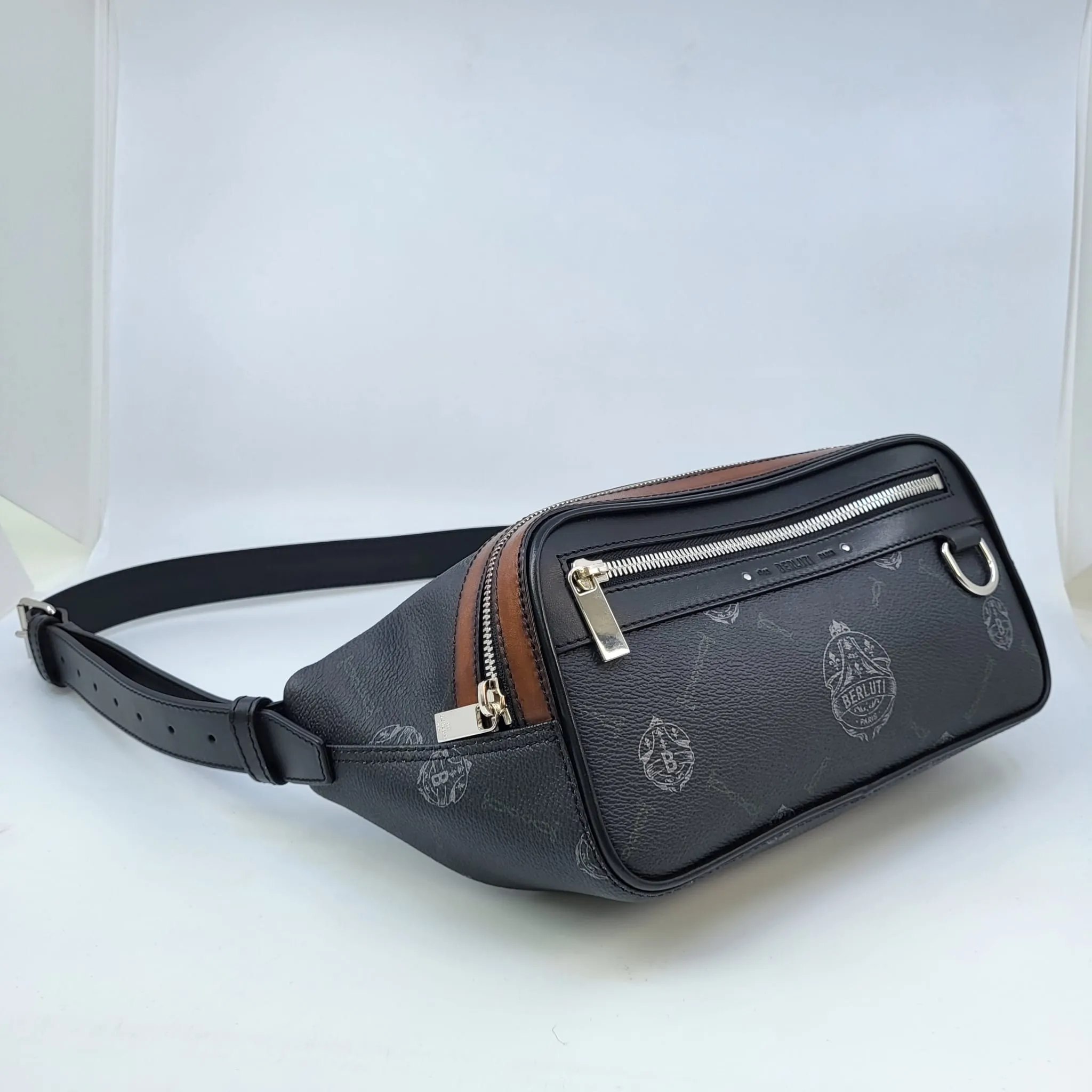 Balade Leather Messenger Bum Bag