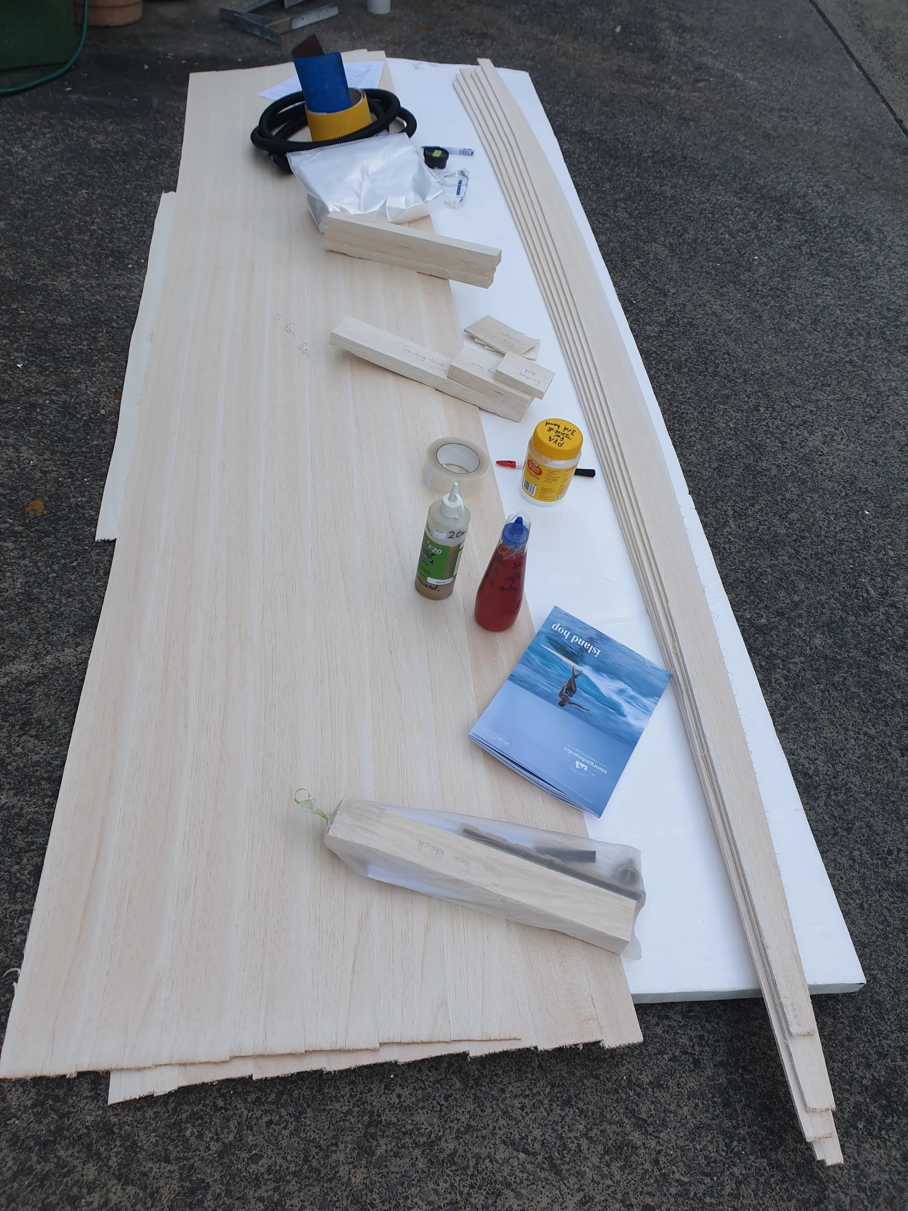 Balsa surfboard shaping set or kit