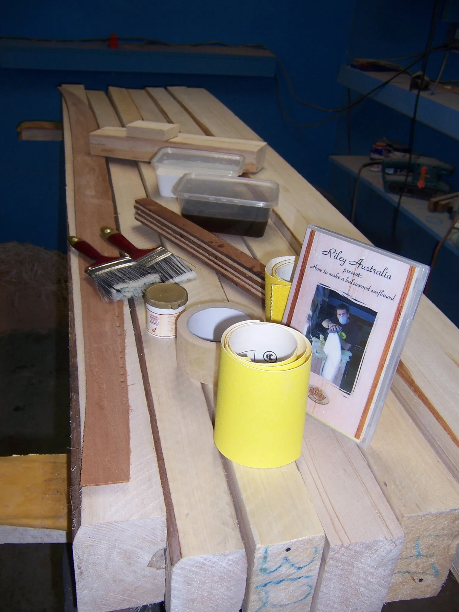 Balsa surfboard shaping set or kit