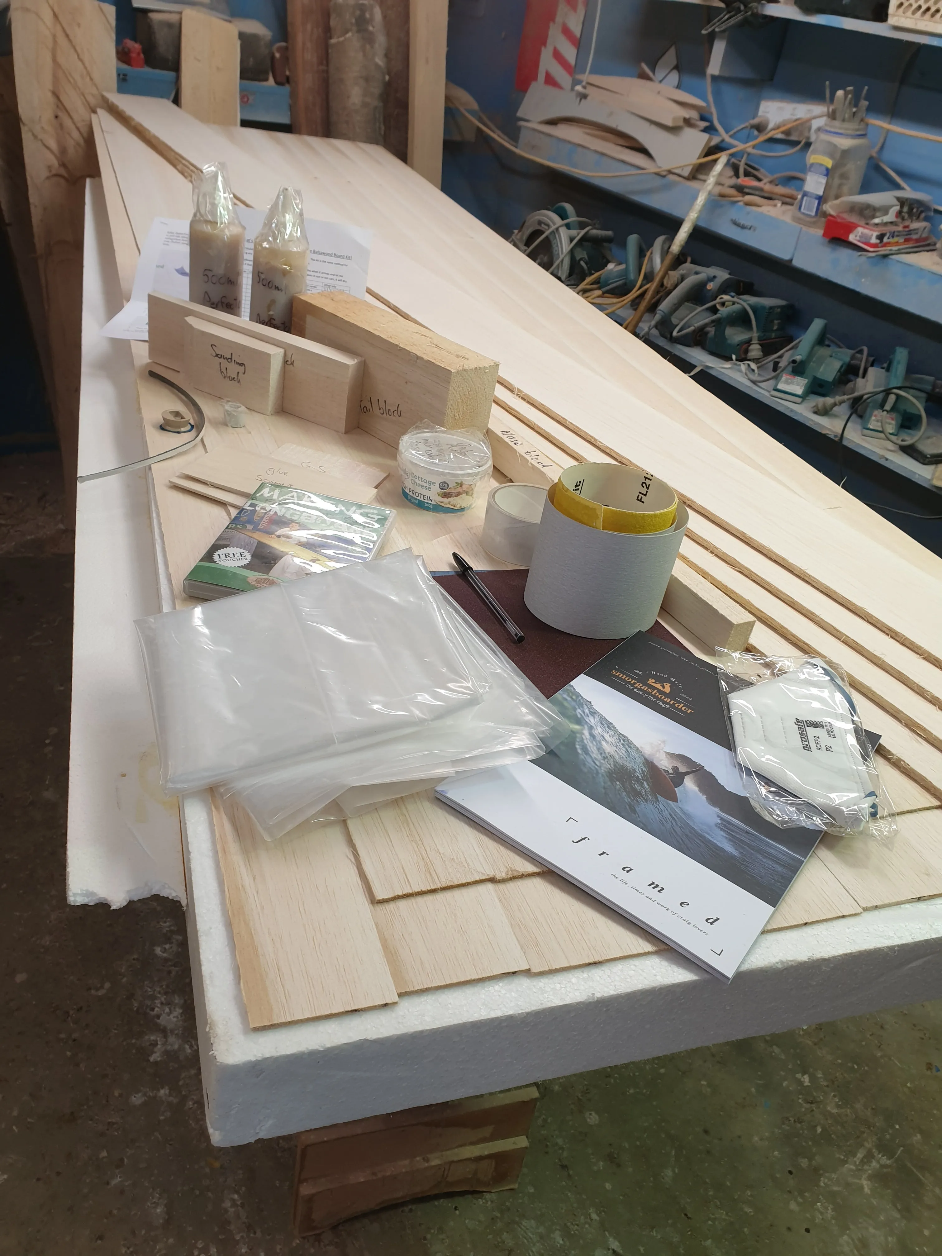 Balsa surfboard shaping set or kit