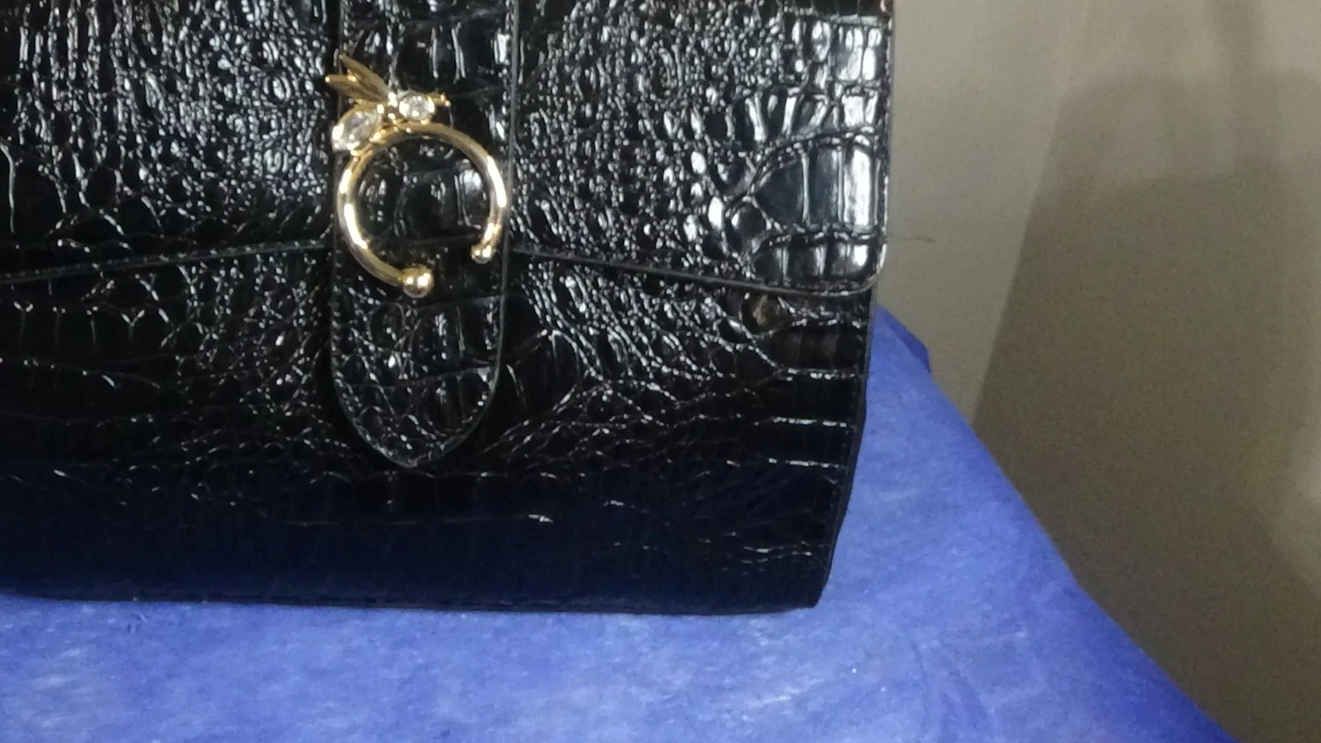 Black   Satchel Handbag Set 1 Designer Red and Black Striped Bee Earrings