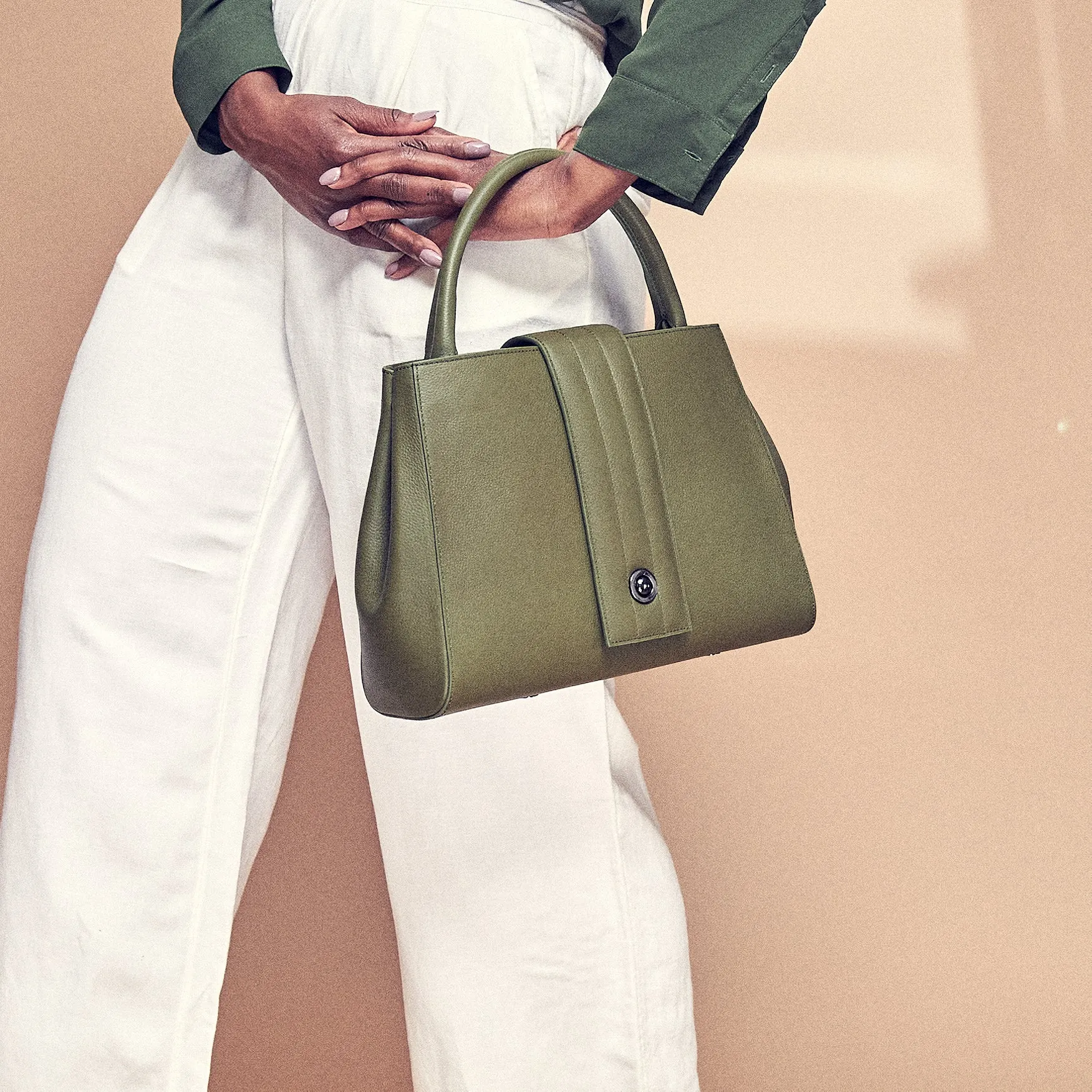 briffani lean interchangeable quilted closure tote - olive with gunmetal