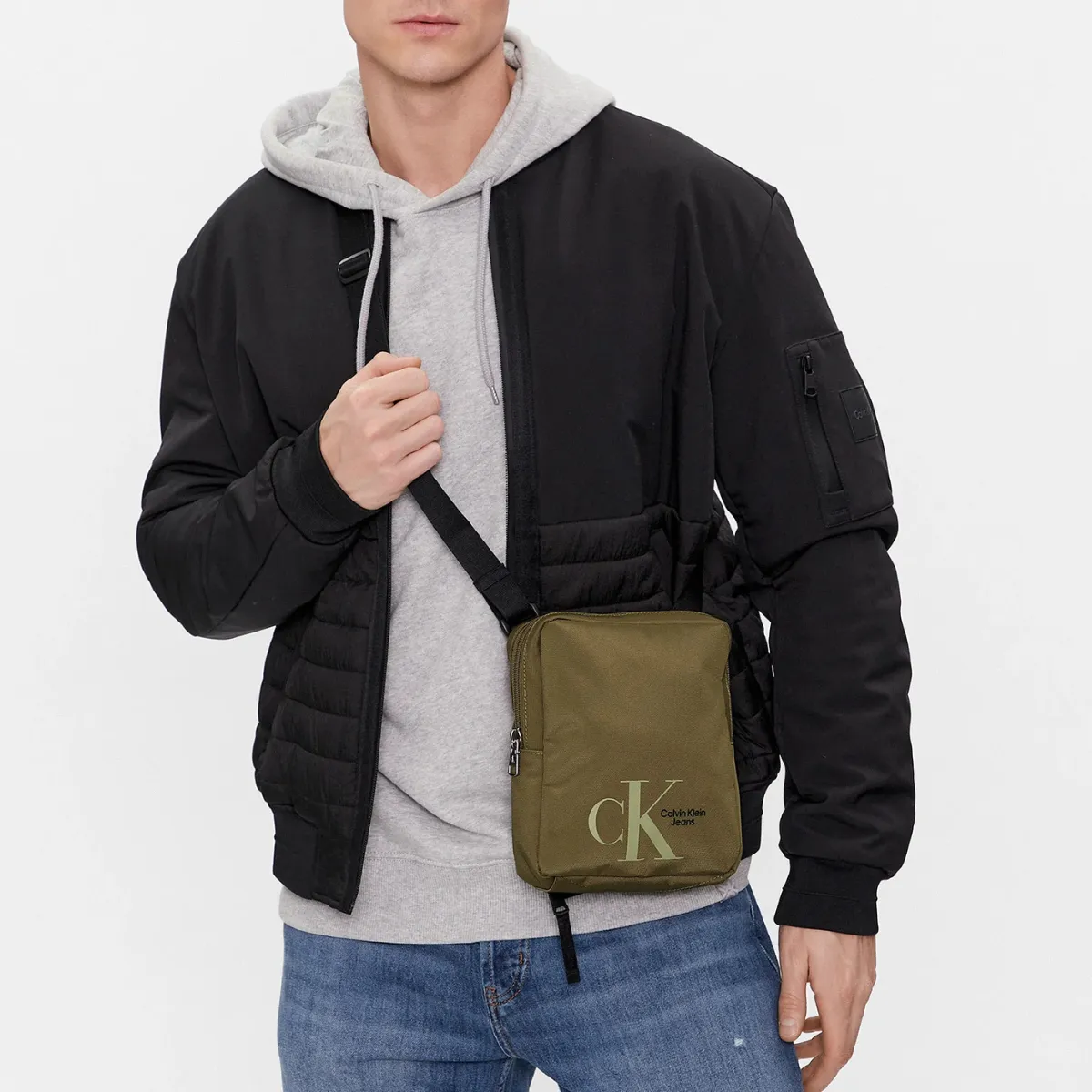 Calvin Klein Sport Essentials Reporter S Dyn Bag K50K508890 - OLV