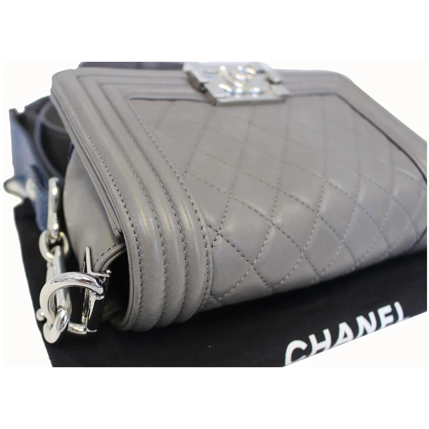 CHANEL Boy Flap with Stingray Lambskin Shoulder Bag Silver