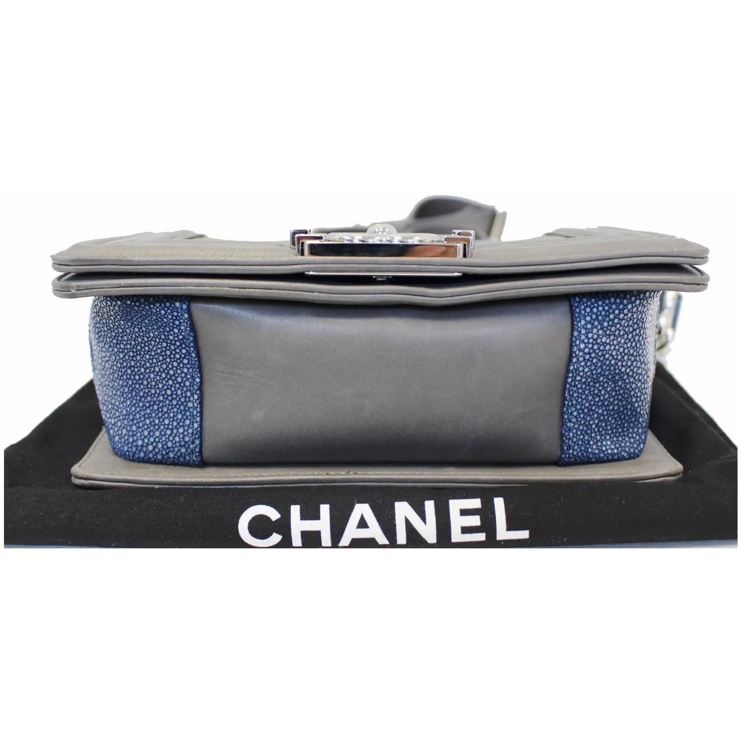 CHANEL Boy Flap with Stingray Lambskin Shoulder Bag Silver