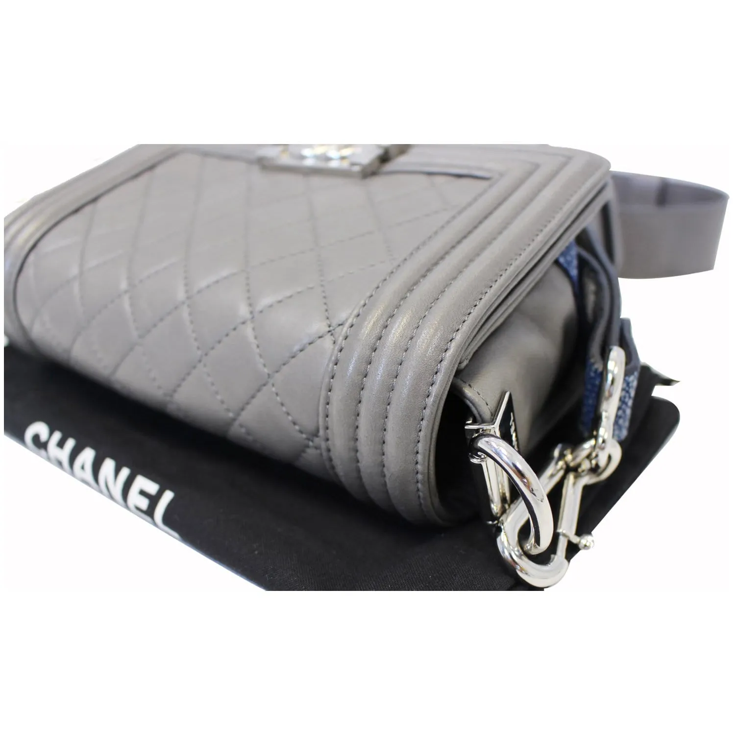 CHANEL Boy Flap with Stingray Lambskin Shoulder Bag Silver