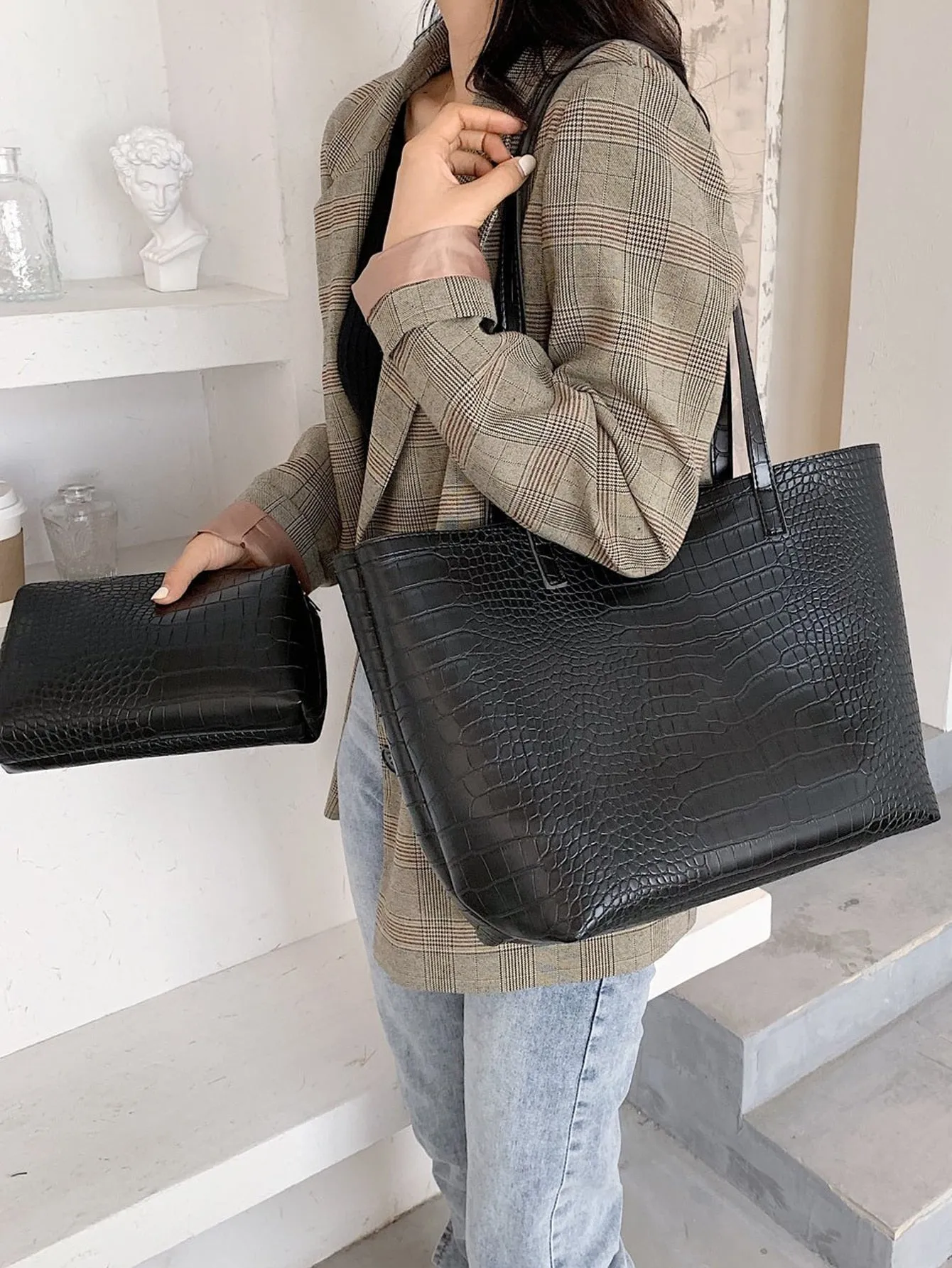 Crocodile Embossed Large Capacity Tote Bag - Black- FD ⚡