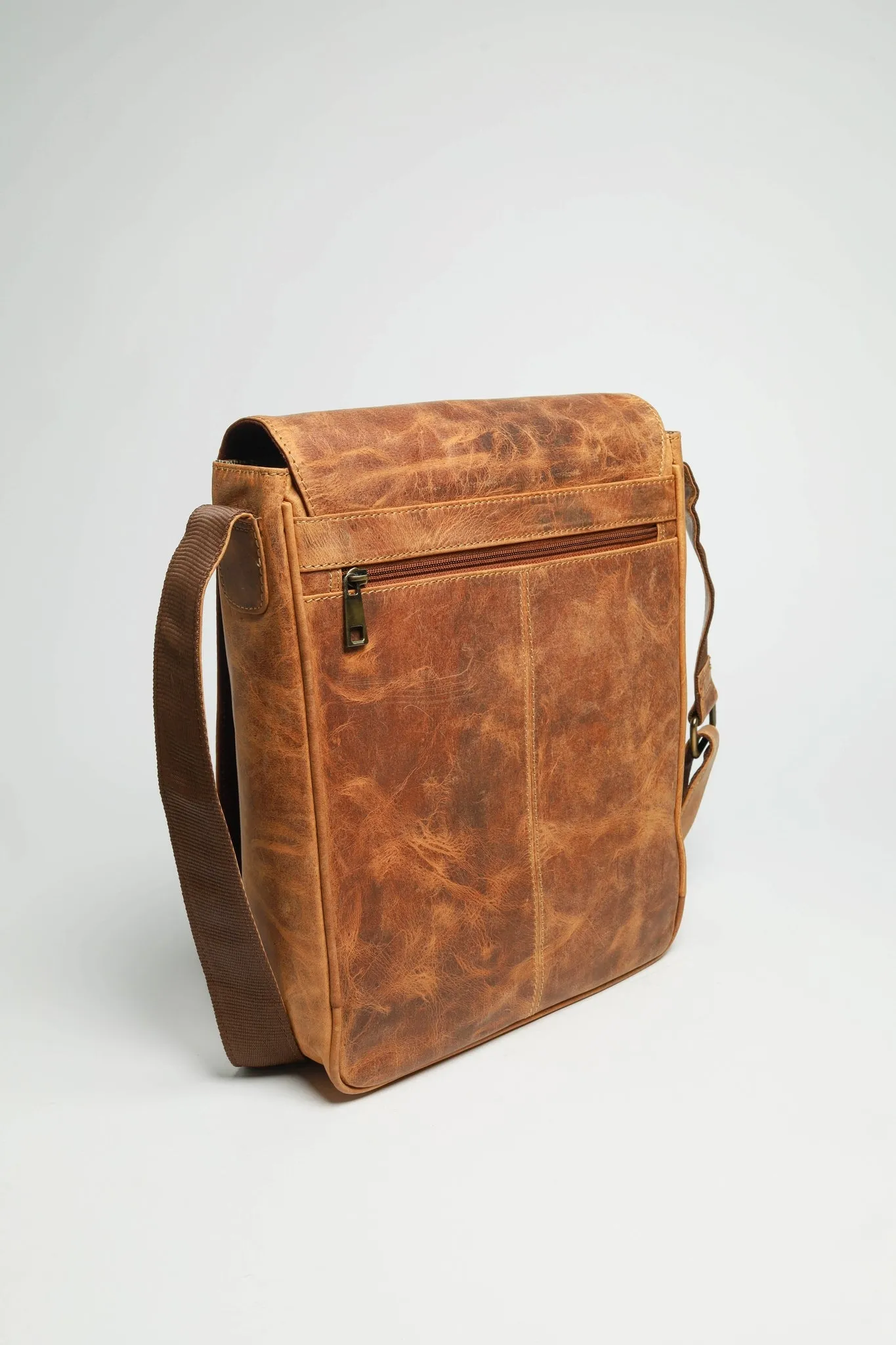 FB BAGS 846 Schultertasche Braun