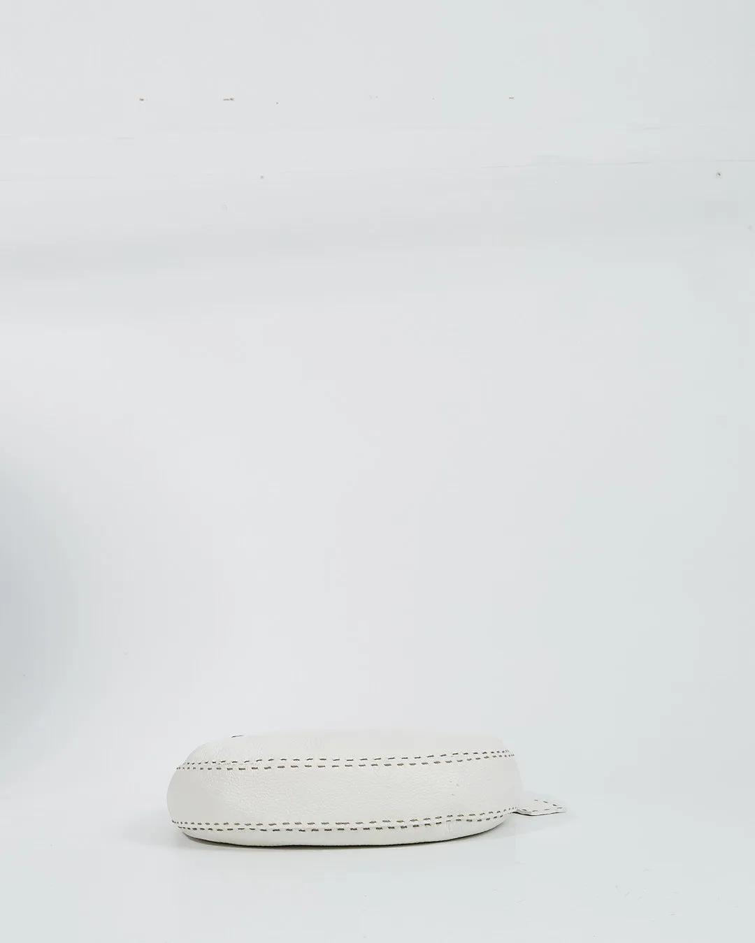 Fendi White Selleria Chain Détail Shoulder Bag