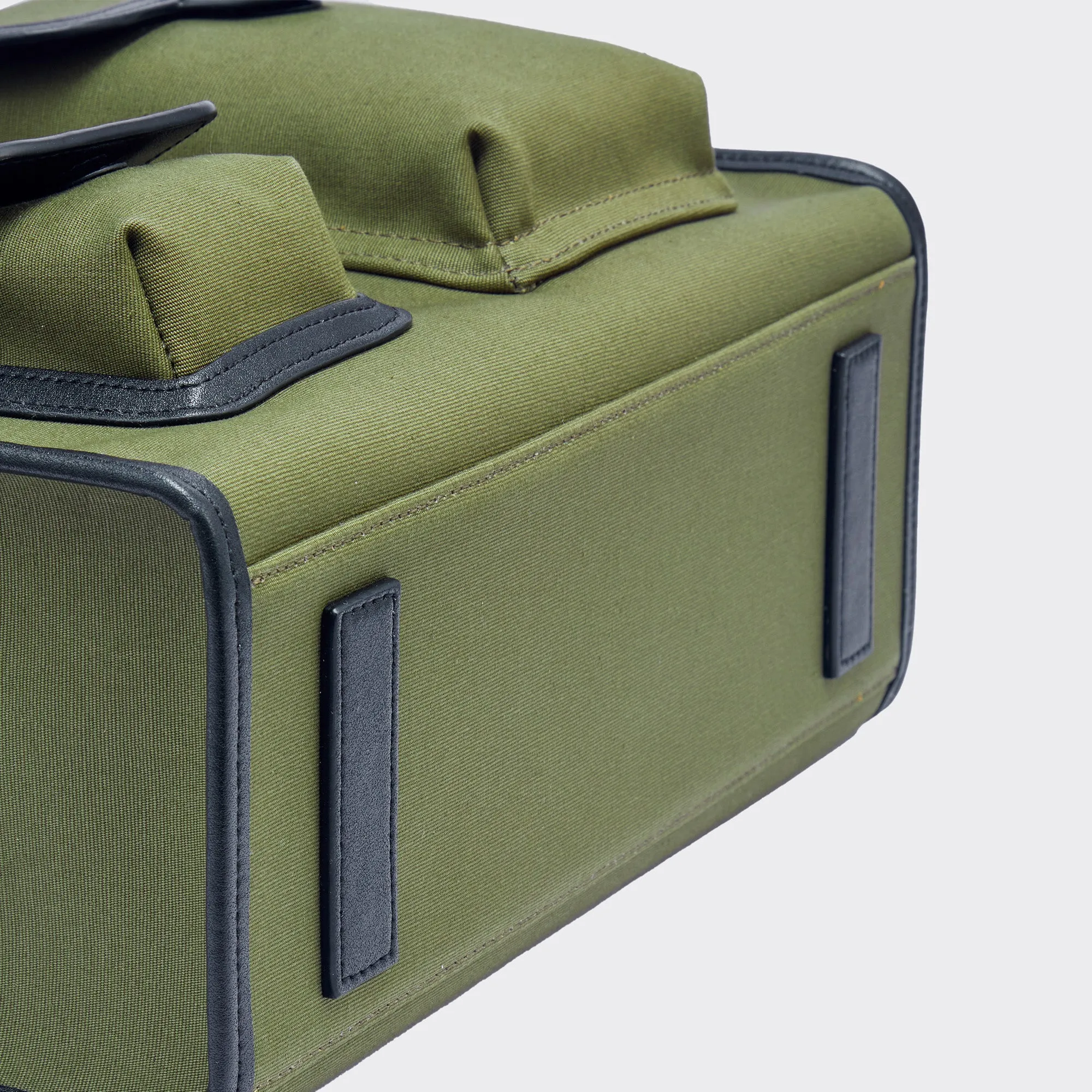 Gabriel Large Vertical Canvas Tote Bag  - Military green