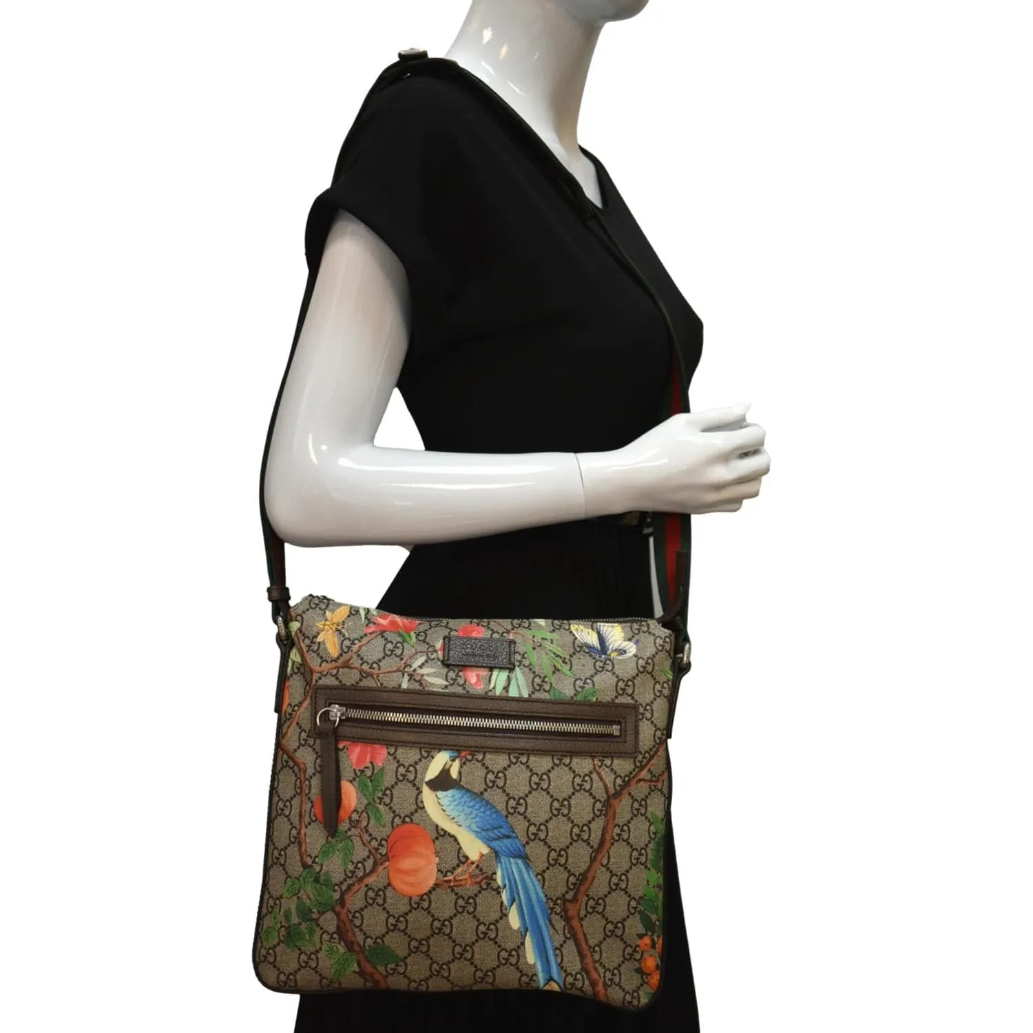 GUCCI Courrier Zip GG Supreme Canvas Messenger Bag Beige 406408