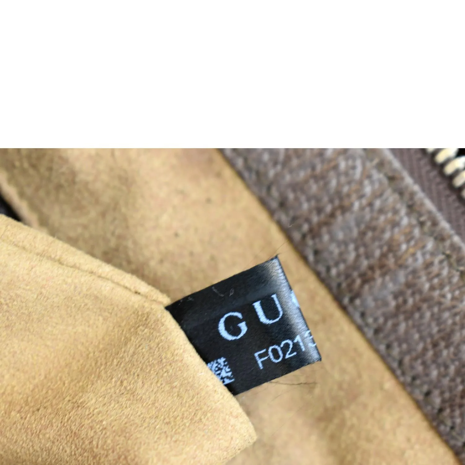 GUCCI Courrier Zip GG Supreme Canvas Messenger Bag Beige 406408