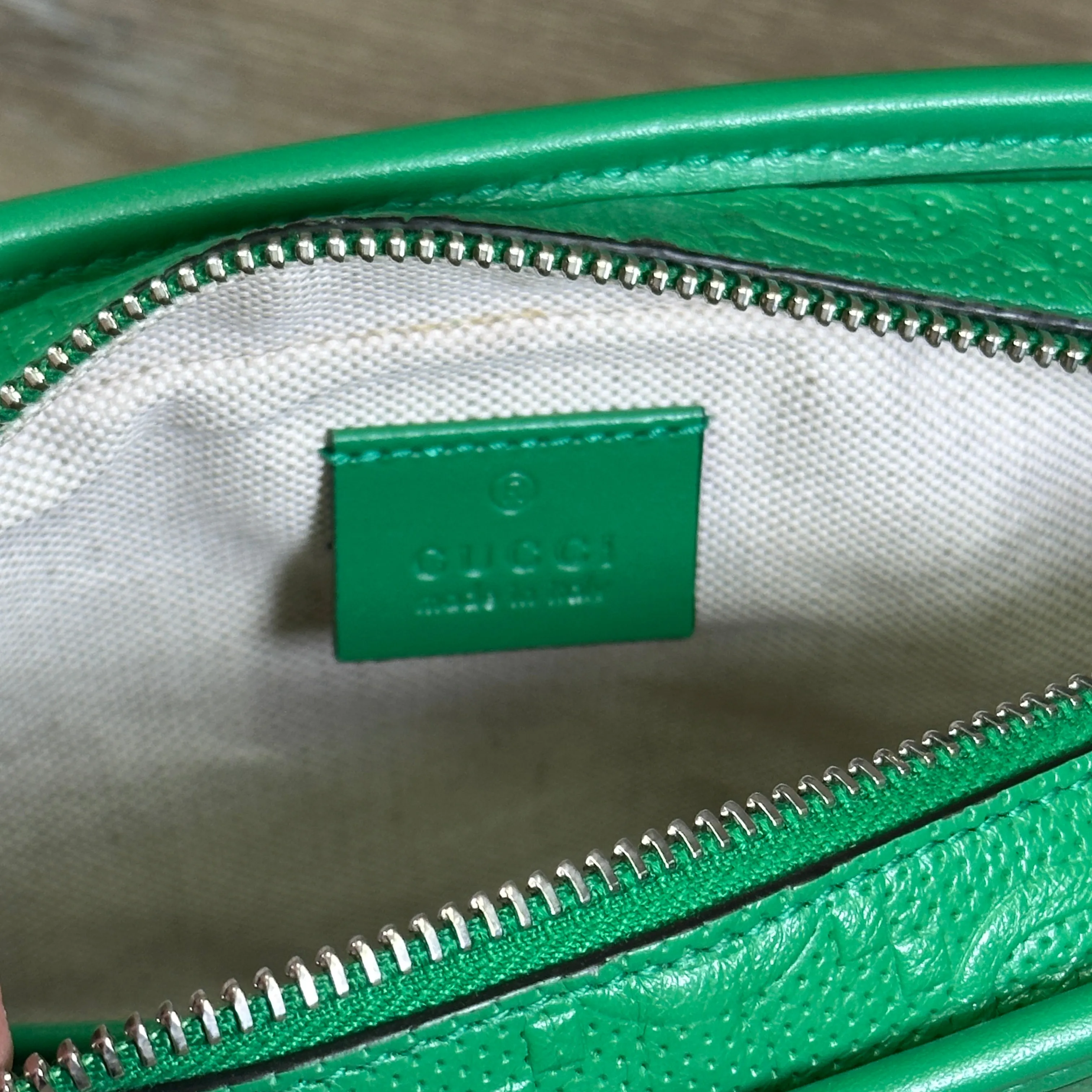 Gucci GG Embossed Case - Green Leather