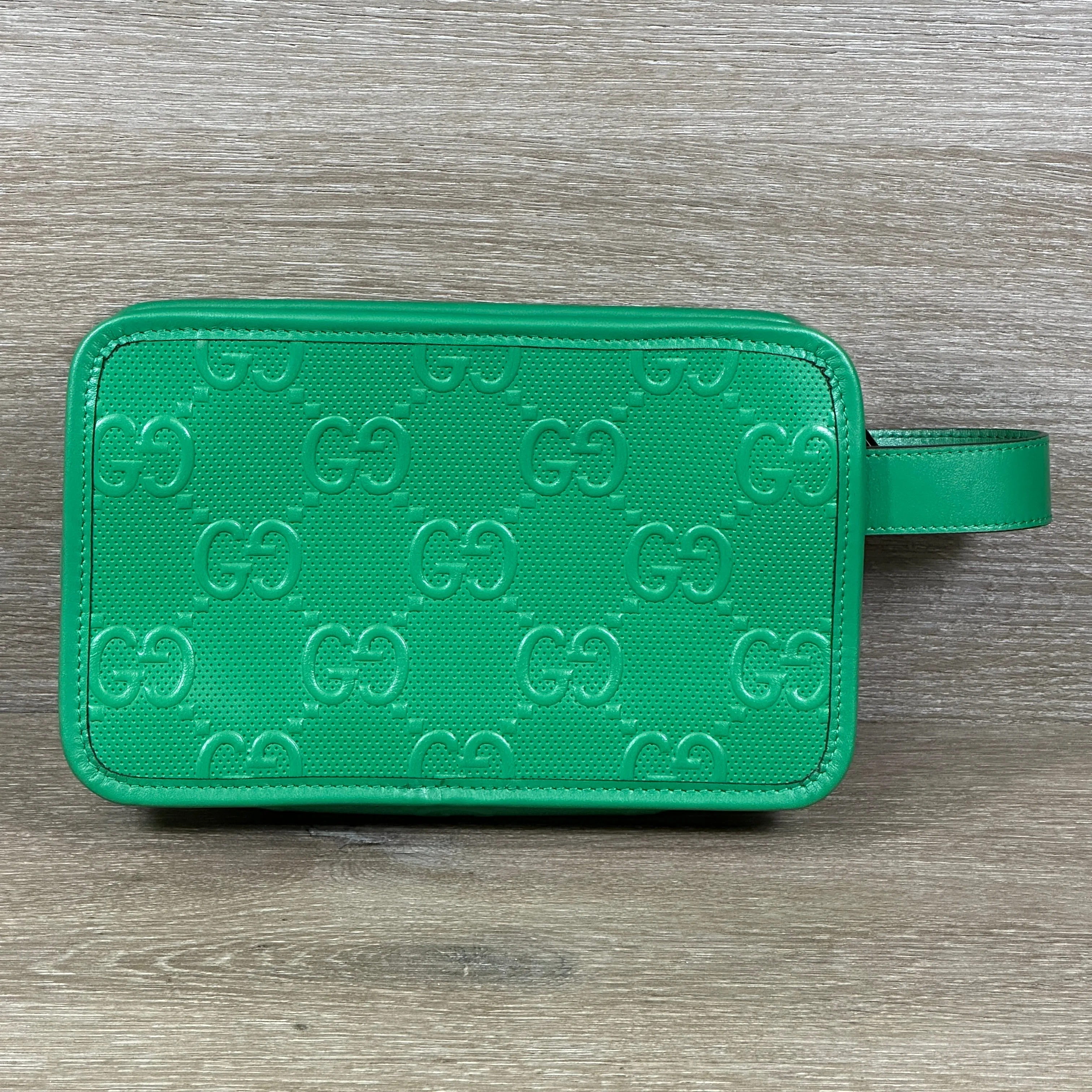 Gucci GG Embossed Case - Green Leather