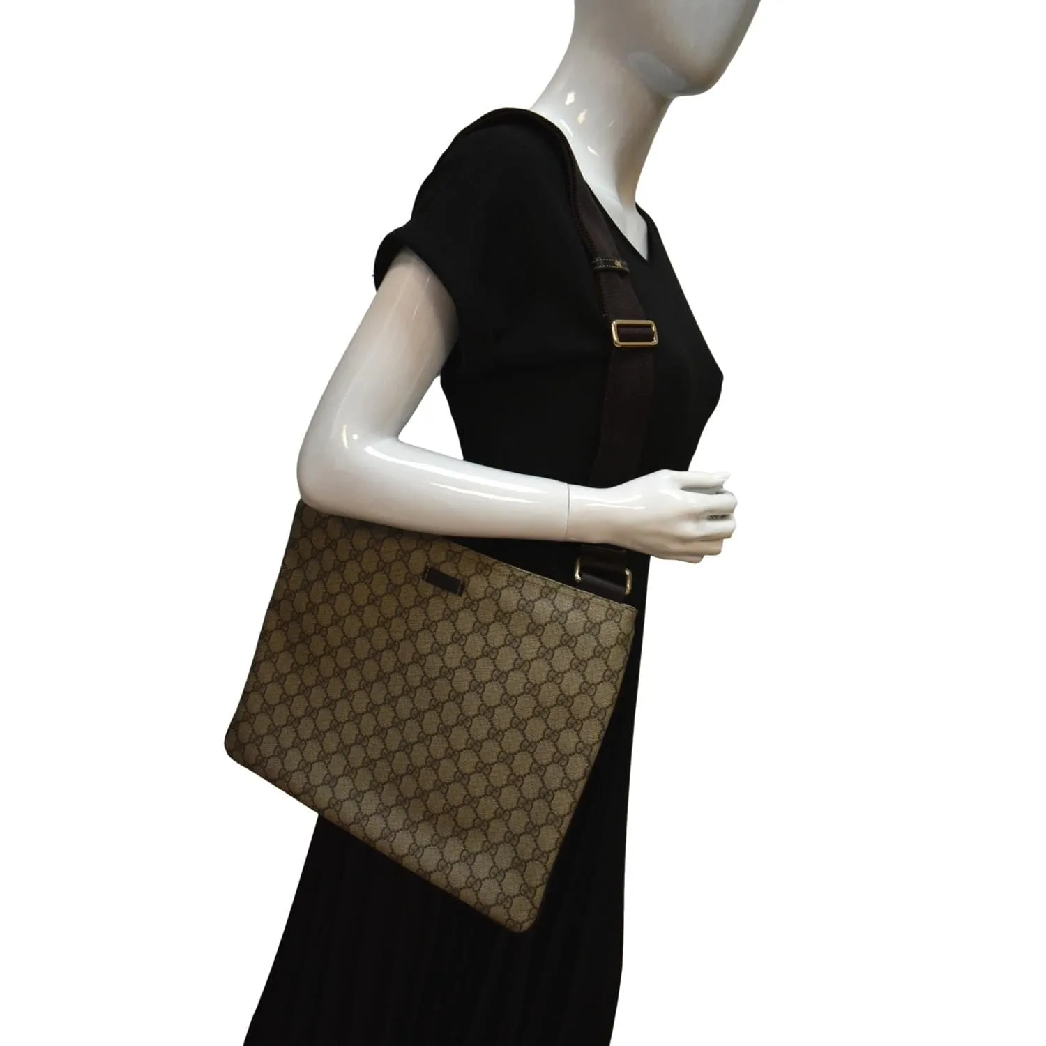 GUCCI GG Supreme Canvas Messenger Shoulder Bag Beige 201446
