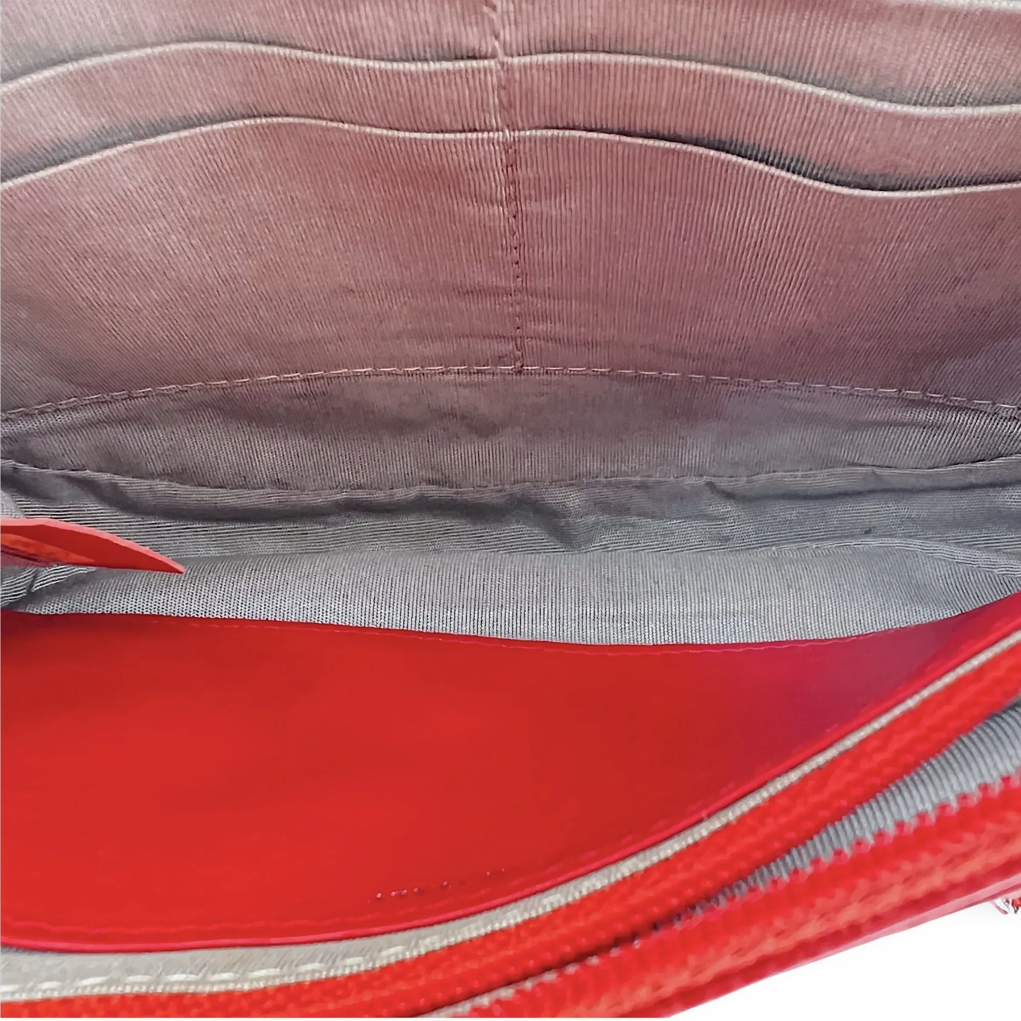 Half Moon Wallet On Chain Red in Caviar Leather, Silver hardware