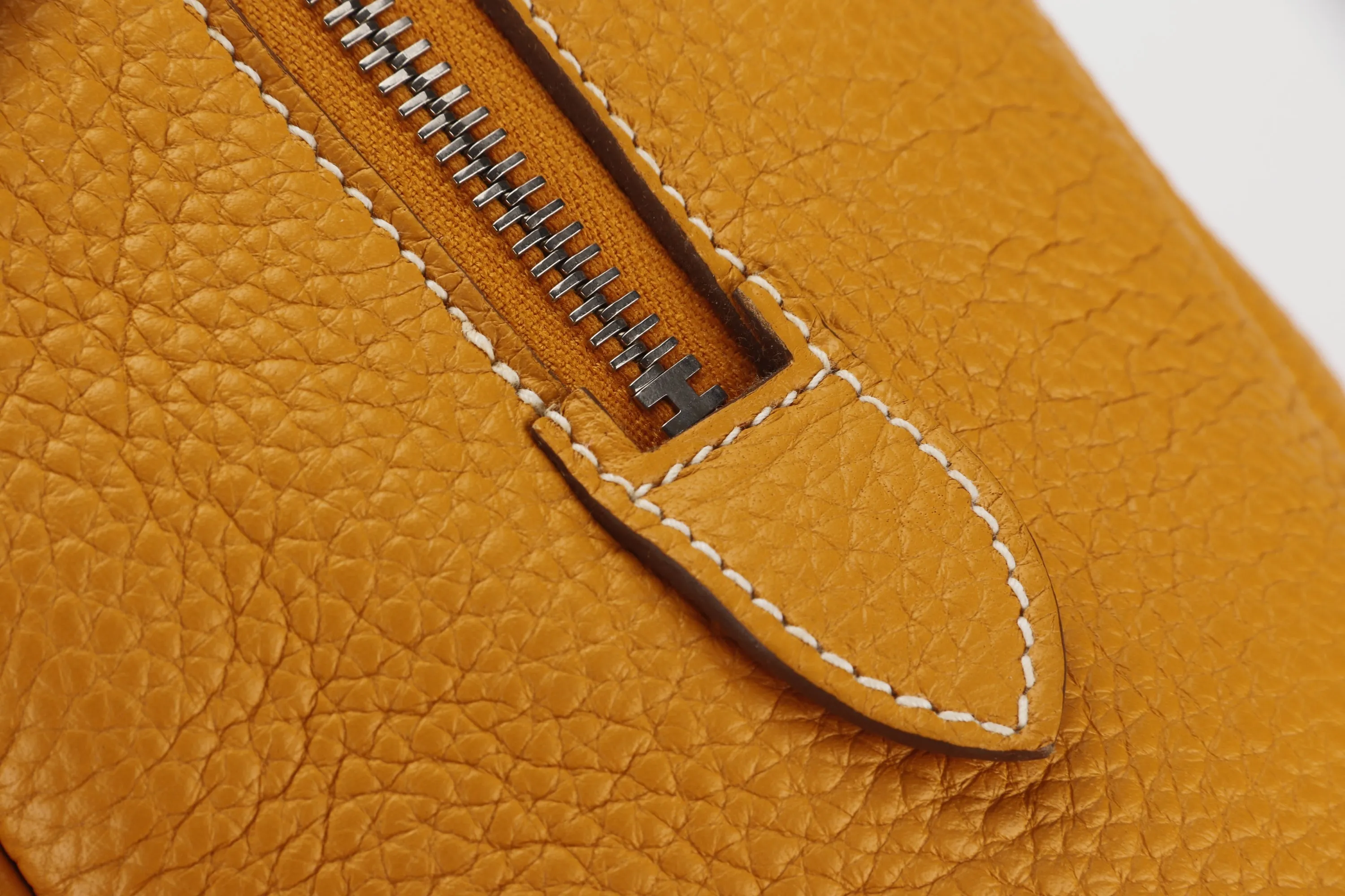 HERMES VICTORIA 34 (STAMP P 2012) MUSTARD CLEMENCE LEATHER SILVER HARDWARE, WITH KEYS, LOCK & DUST COVER