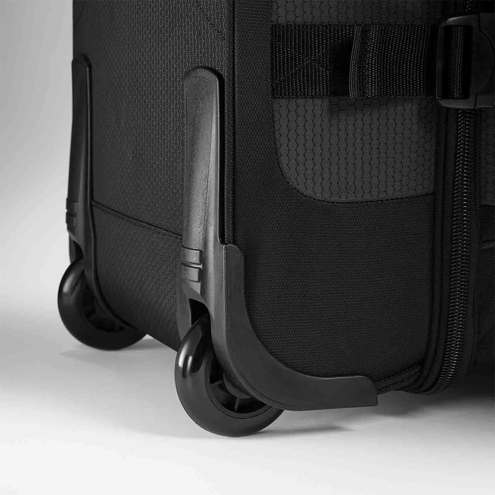 High Sierra Fairlead 71cm Wheeled Duffel Mercury