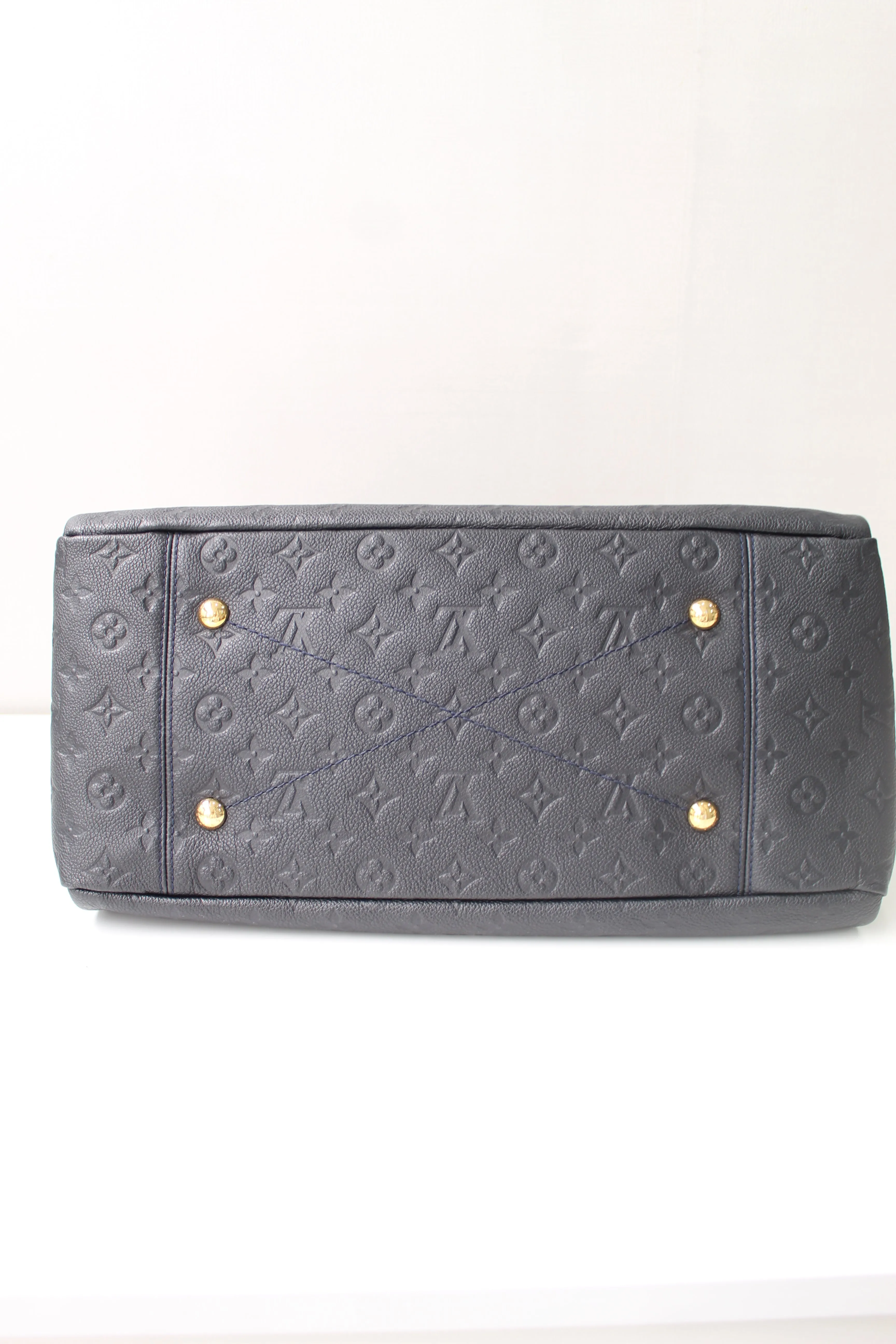 Louis Vuitton Blue Emprente Artsy MM