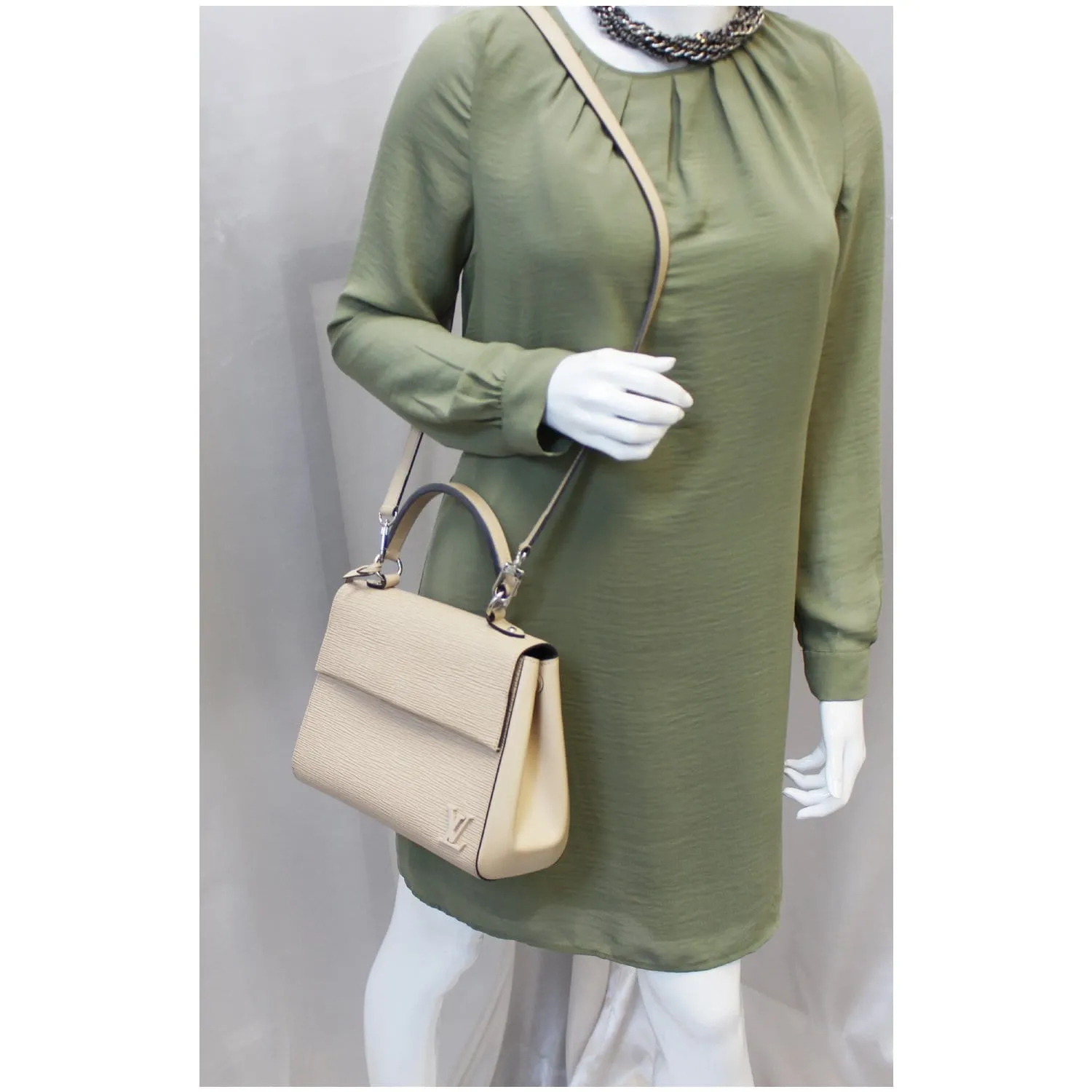 LOUIS VUITTON Cluny MM Epi Leather Shoulder Bag Dune