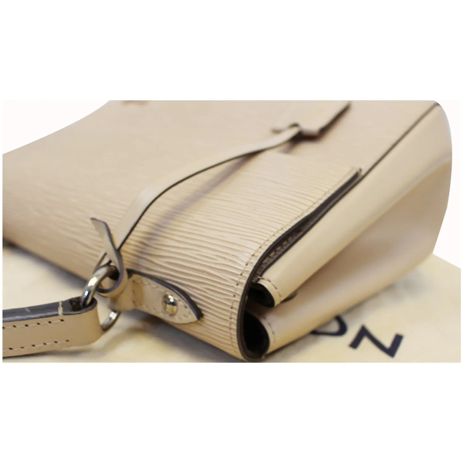 LOUIS VUITTON Cluny MM Epi Leather Shoulder Bag Dune