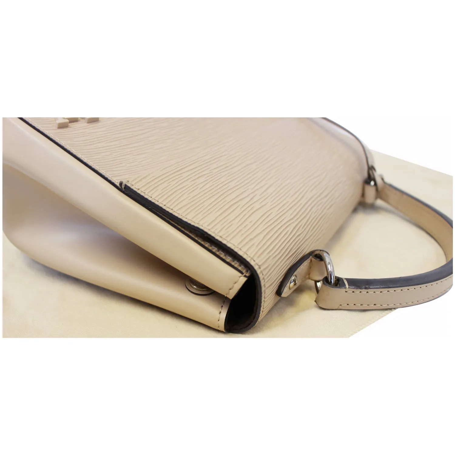 LOUIS VUITTON Cluny MM Epi Leather Shoulder Bag Dune