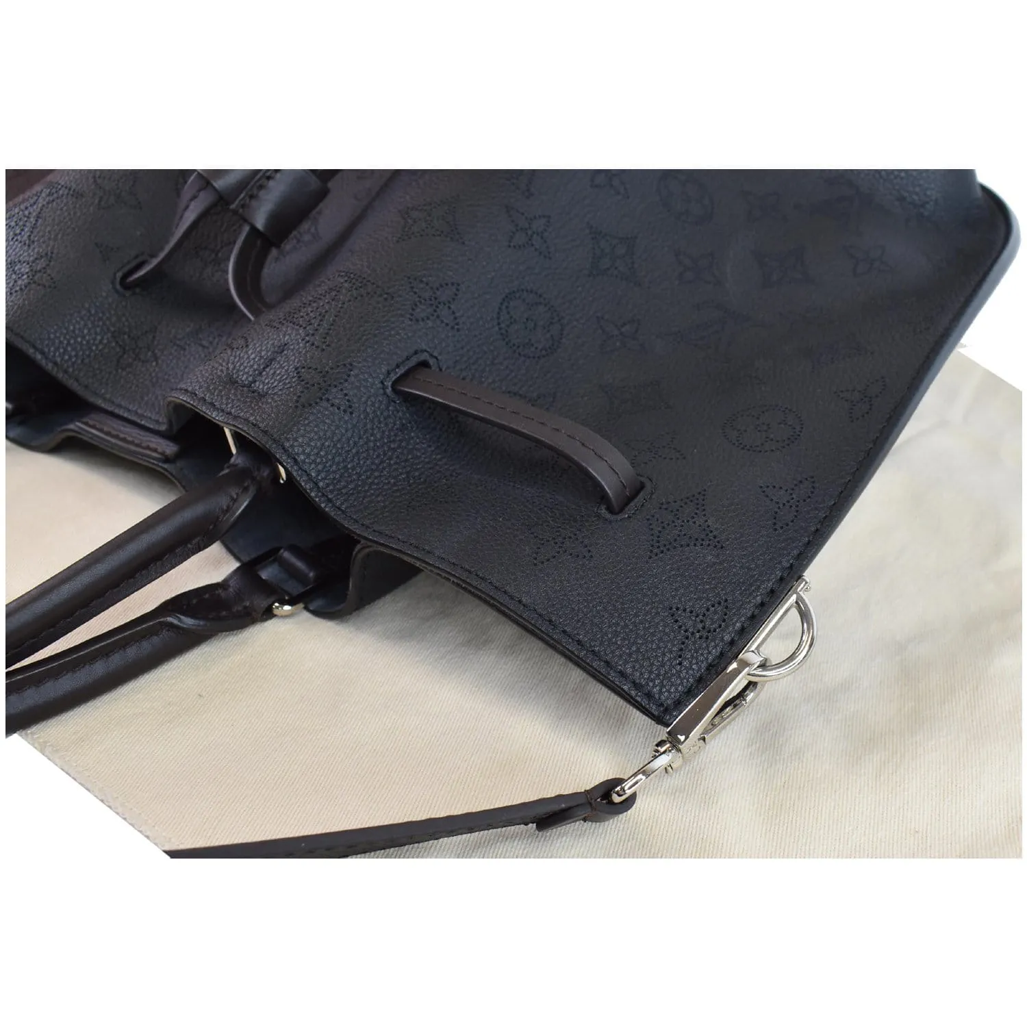 LOUIS VUITTON Girolata Monogram Mahina Leather Shoulder Bag Black