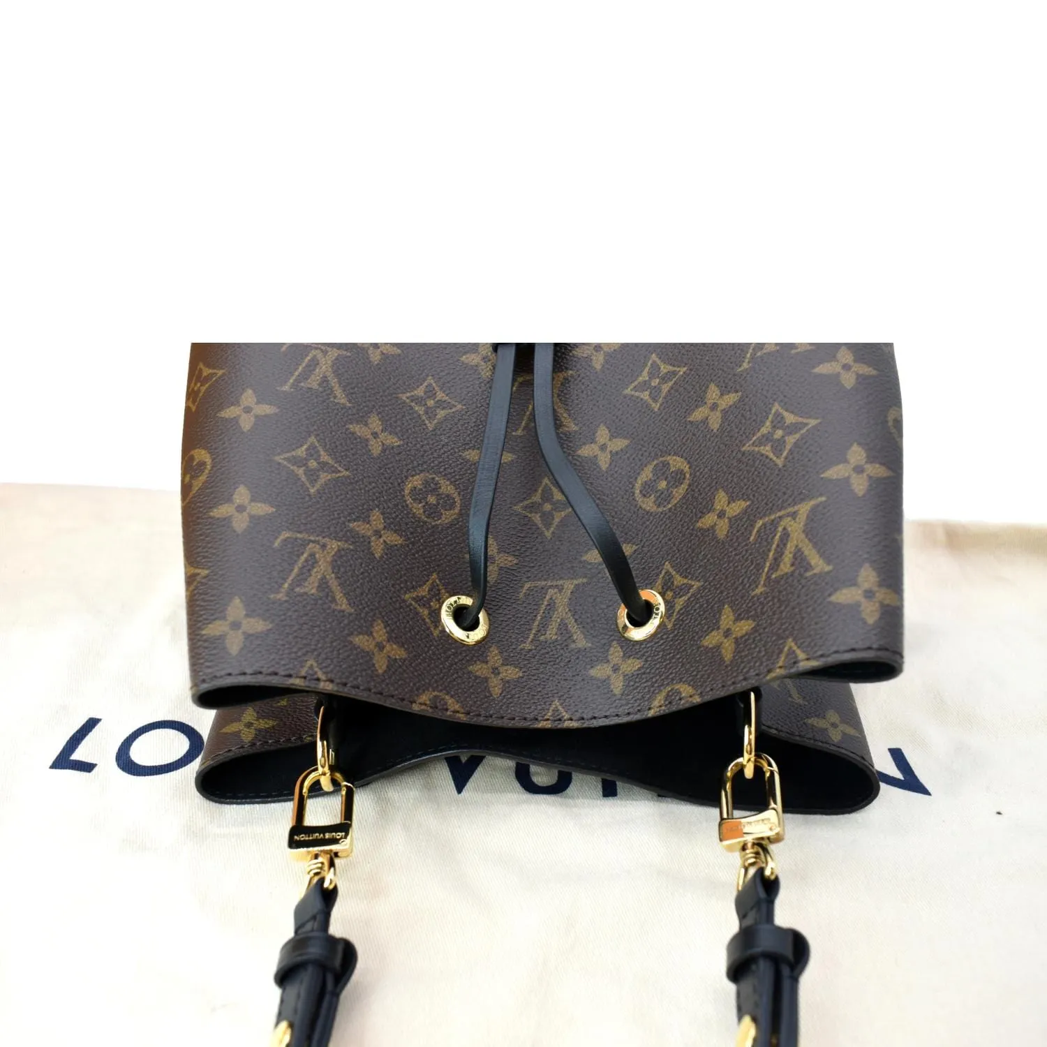 LOUIS VUITTON NeoNoe MM Monogram Canvas Shoulder Bag Brown