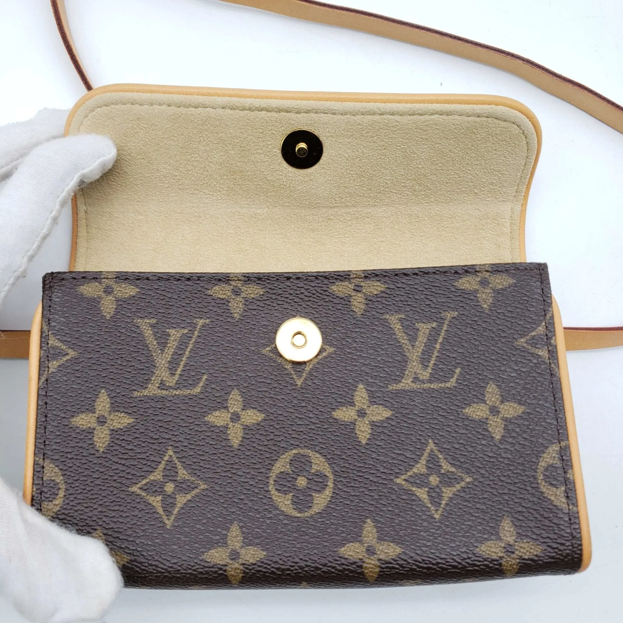 Louis Vuitton Pochette Florentine Browns Monogram Belt Bag