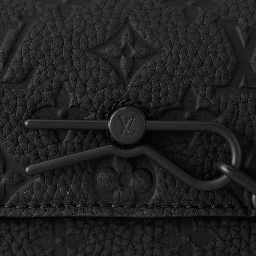 LOUIS VUITTON || Steamer Wearable Wallet Monogram Taurillon Leather
