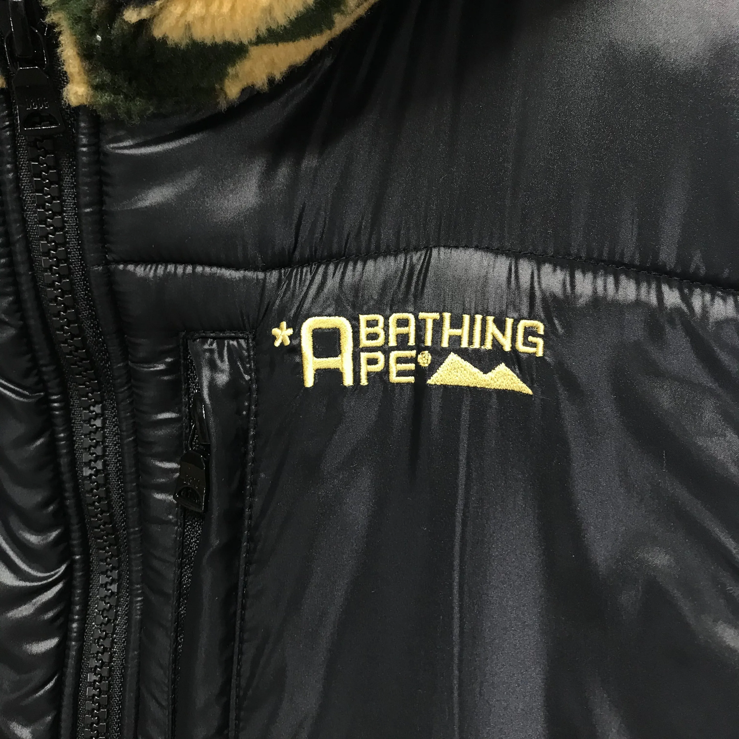 [M] A Bathing Ape Bape 1st Camo Boa Fleece Hooded Vest Yellow