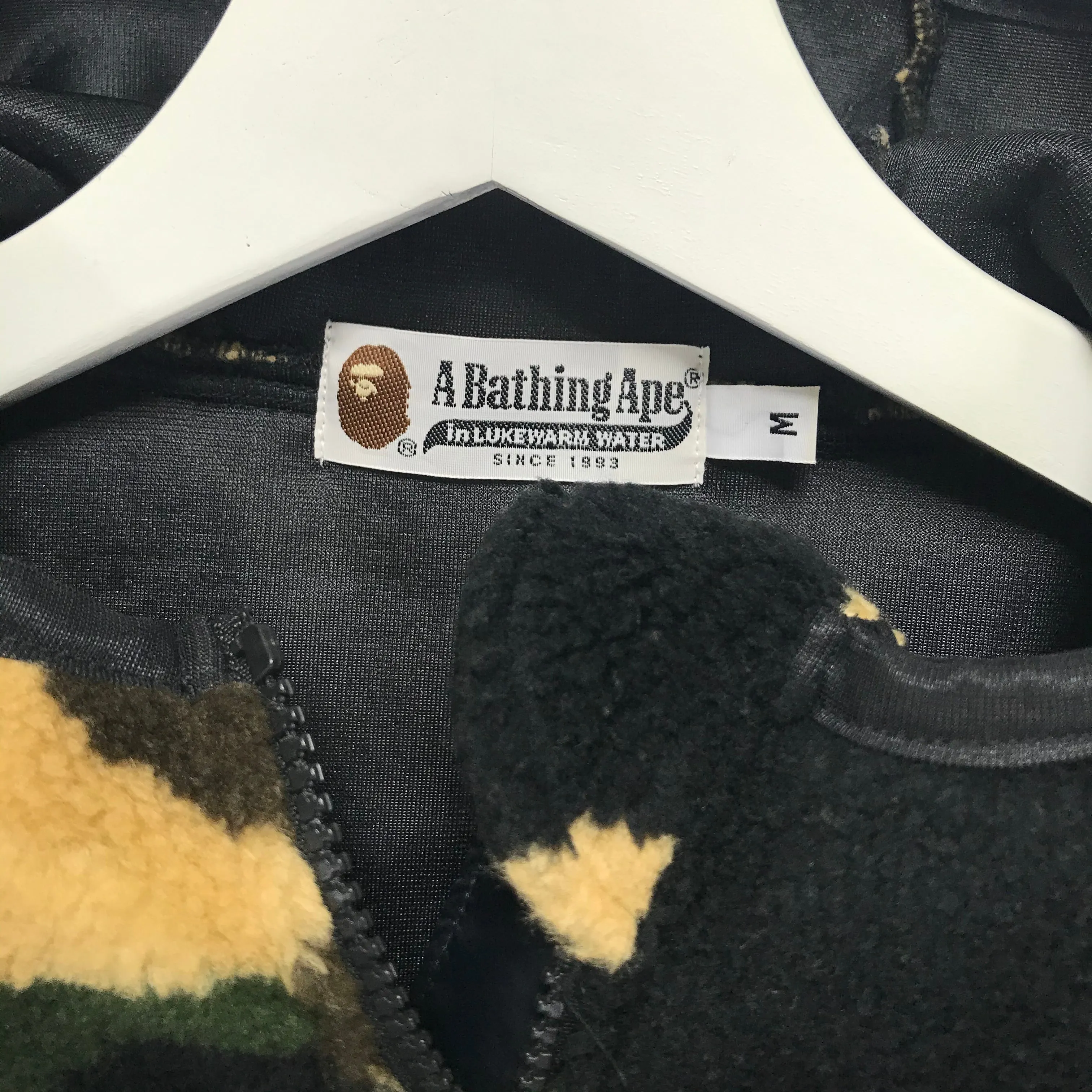 [M] A Bathing Ape Bape 1st Camo Boa Fleece Hooded Vest Yellow