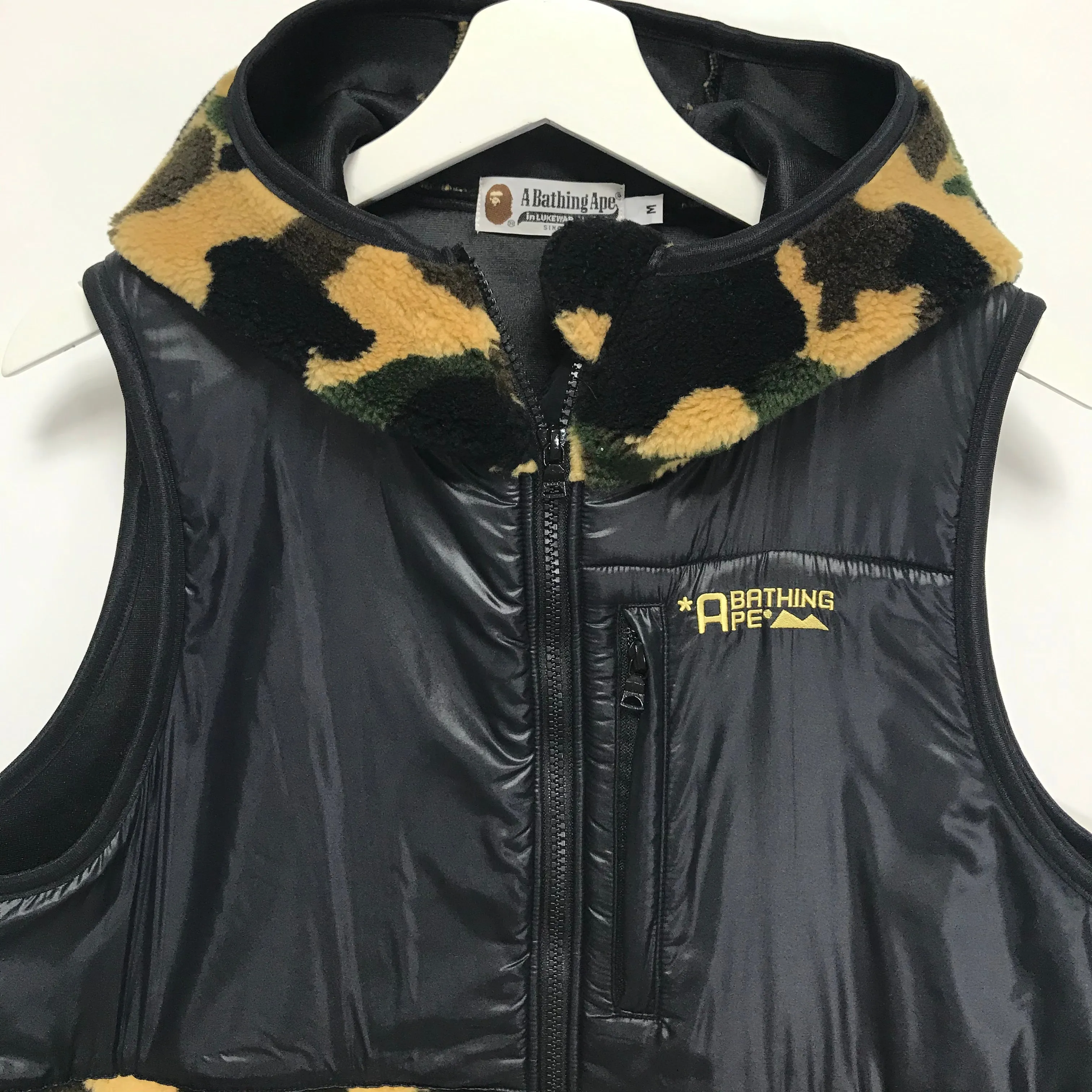 [M] A Bathing Ape Bape 1st Camo Boa Fleece Hooded Vest Yellow