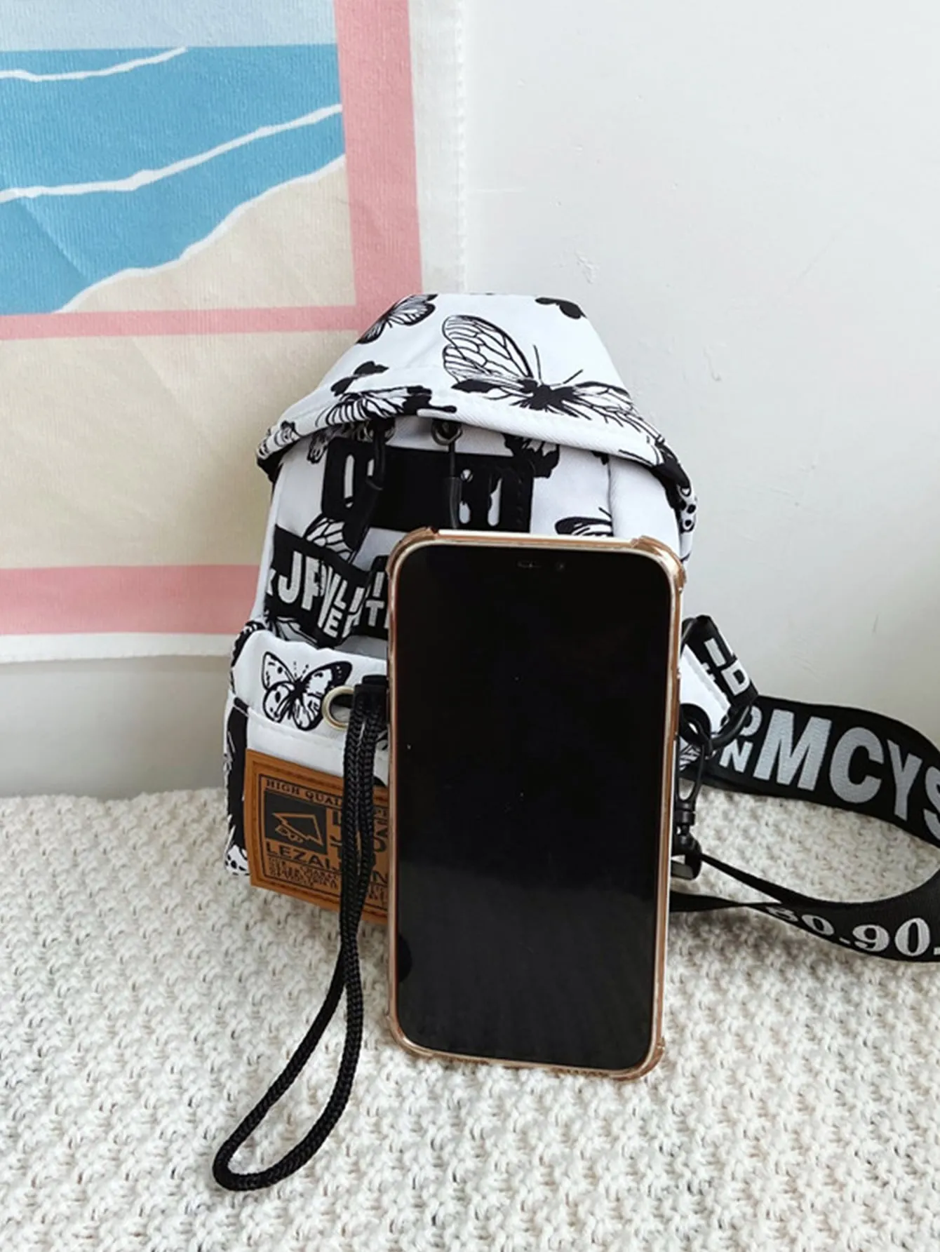 Mini Letter Patch Graffiti Graphic Fanny Pack - Black and White