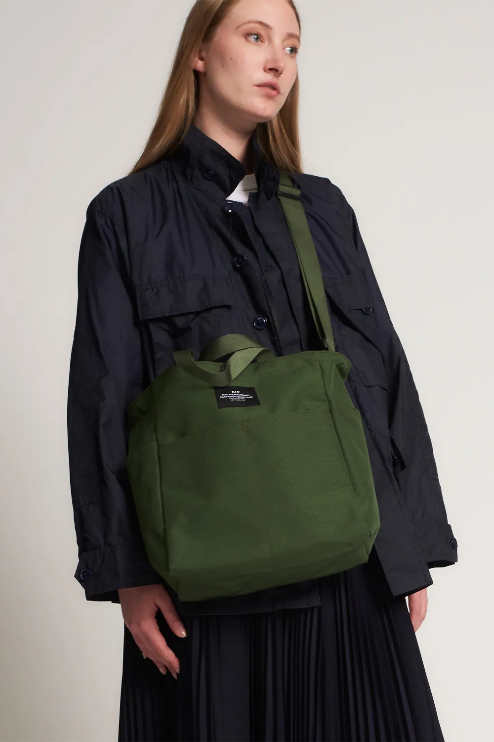 Multi-pocket Bag Medium, Olive