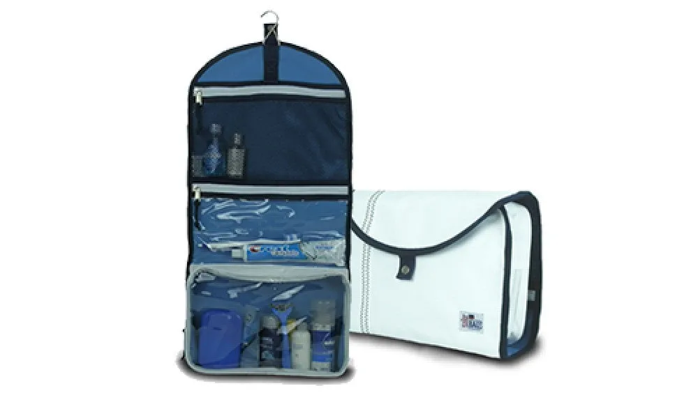 Newport Hanging Toiletry Kit