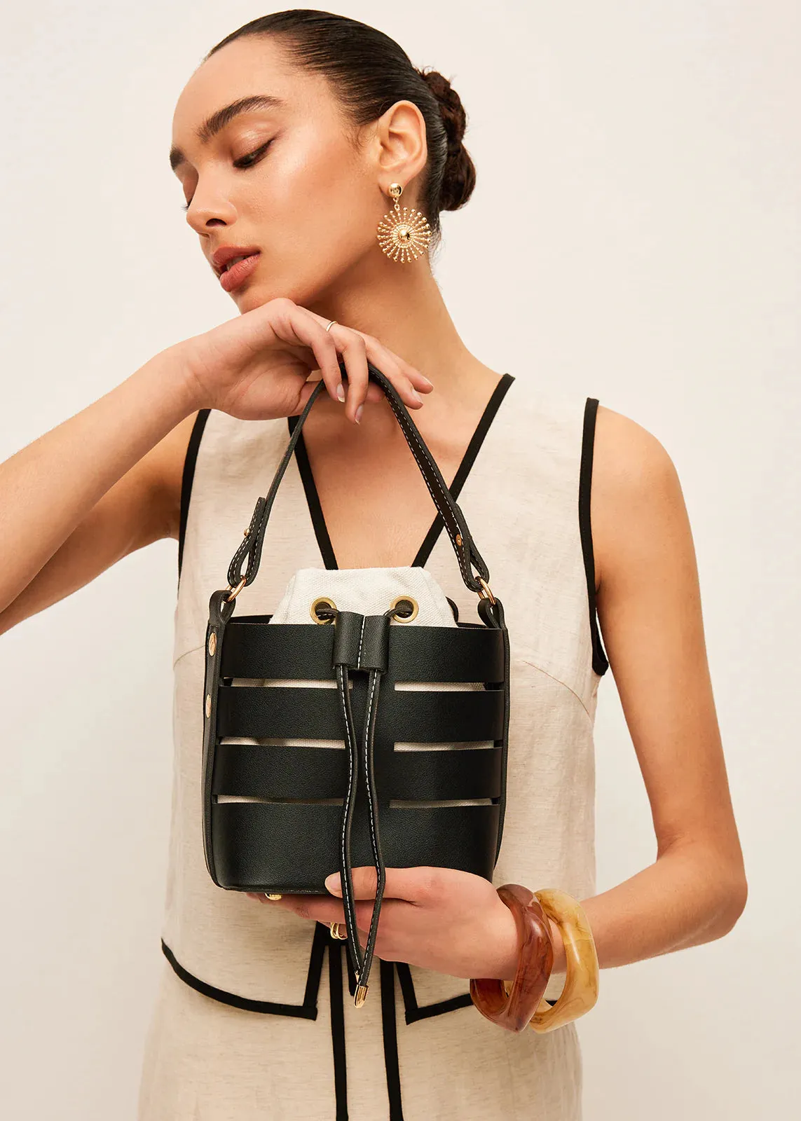 Nova – Structured Bucket Bag with Canvas Pouch